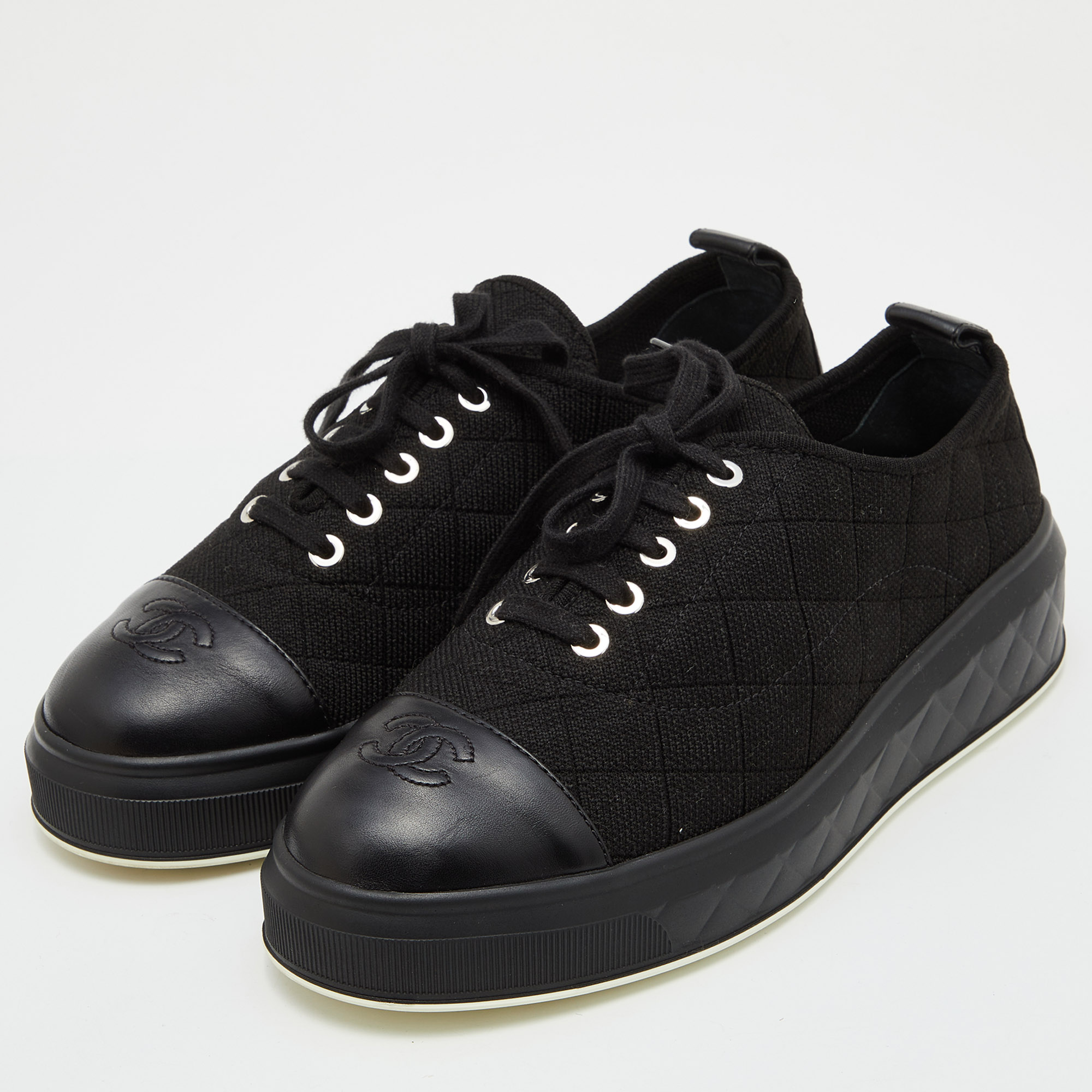 

Chanel Black Quilted Knit Fabric and Leather CC Cap Toe Low Top Sneakers Size
