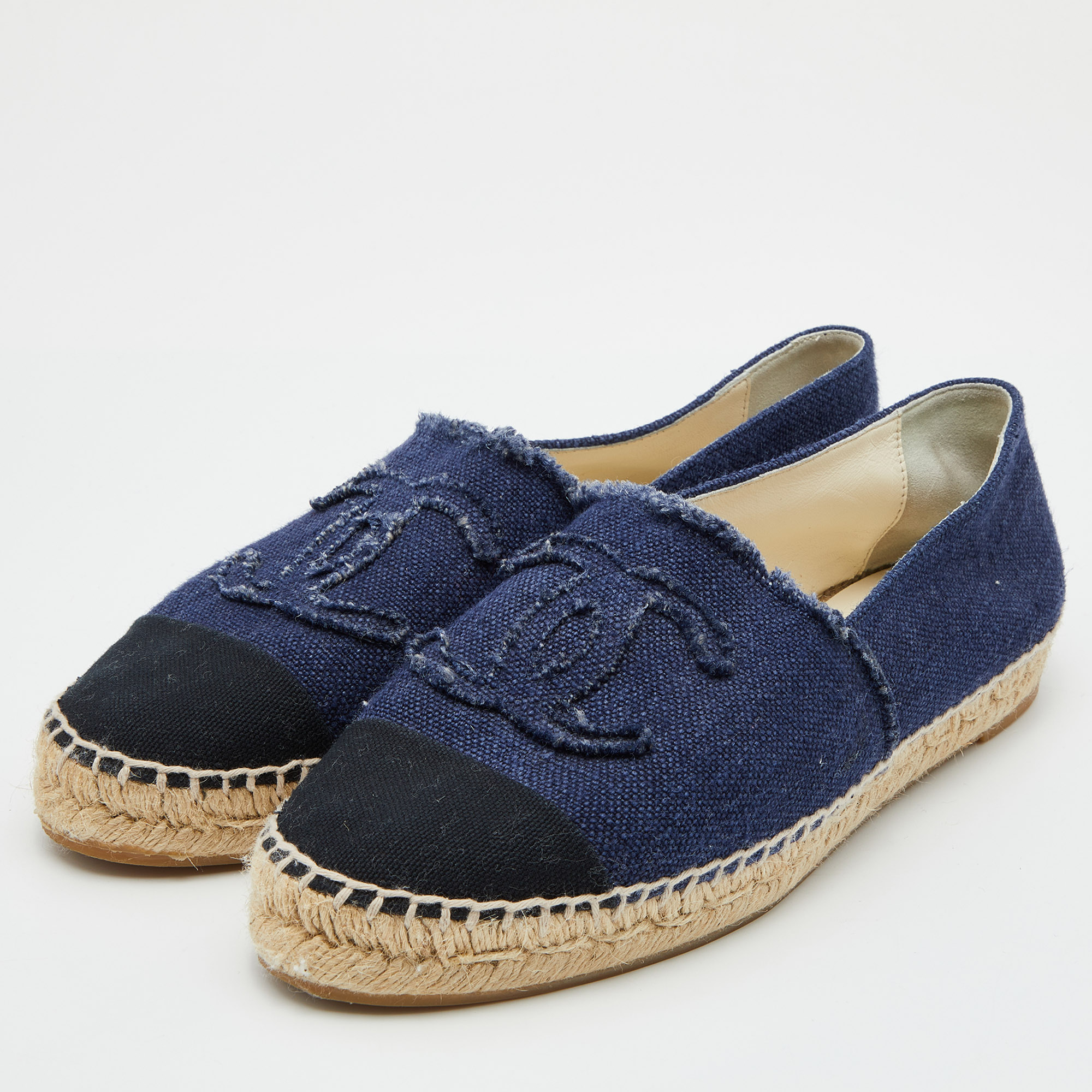 

Chanel Navy Blue/Black Denim Interlocking CC Logo Espadrille Flats Size