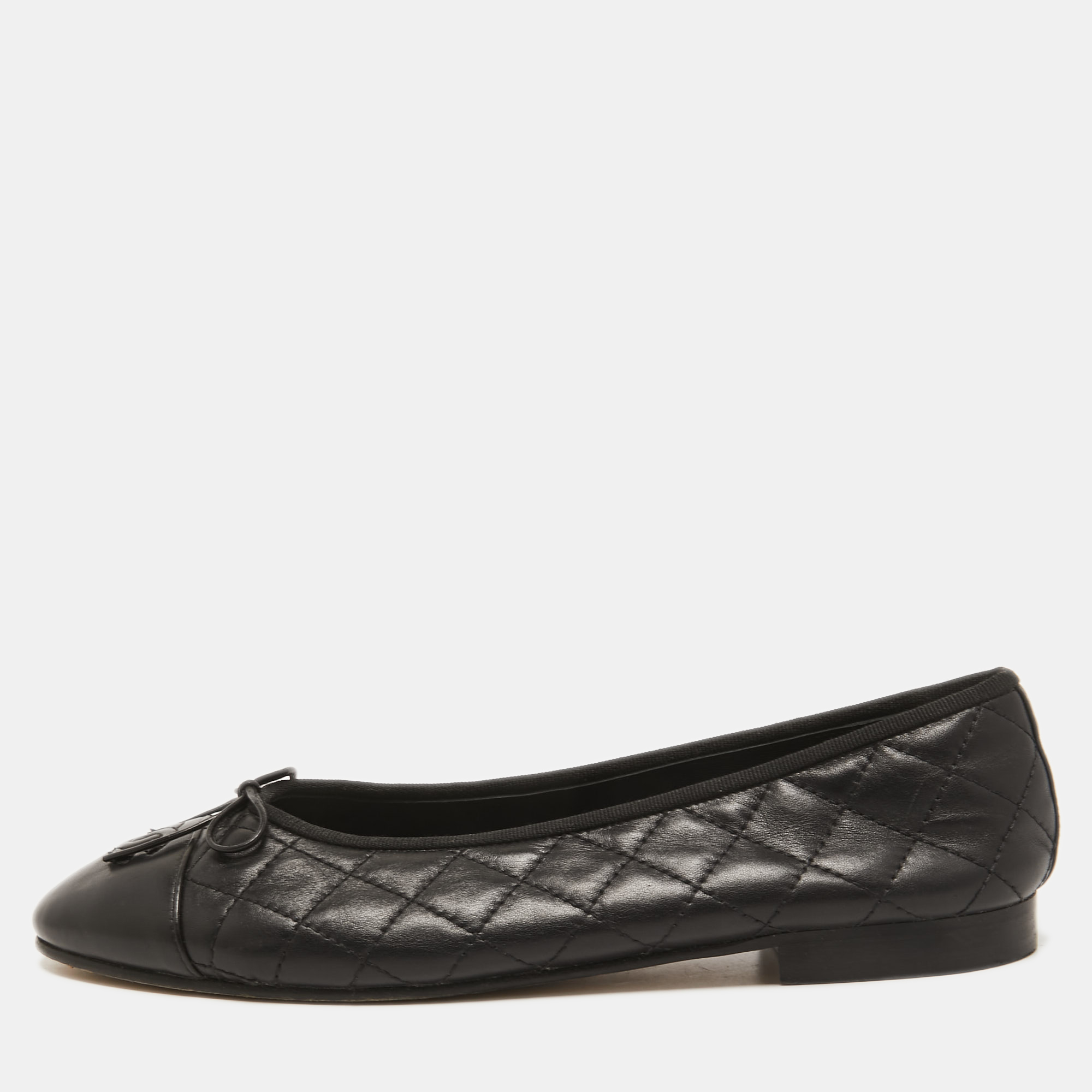 Pre Owned Chanel Black Leather CC Cap Toe Ballet Flats Size 40.5