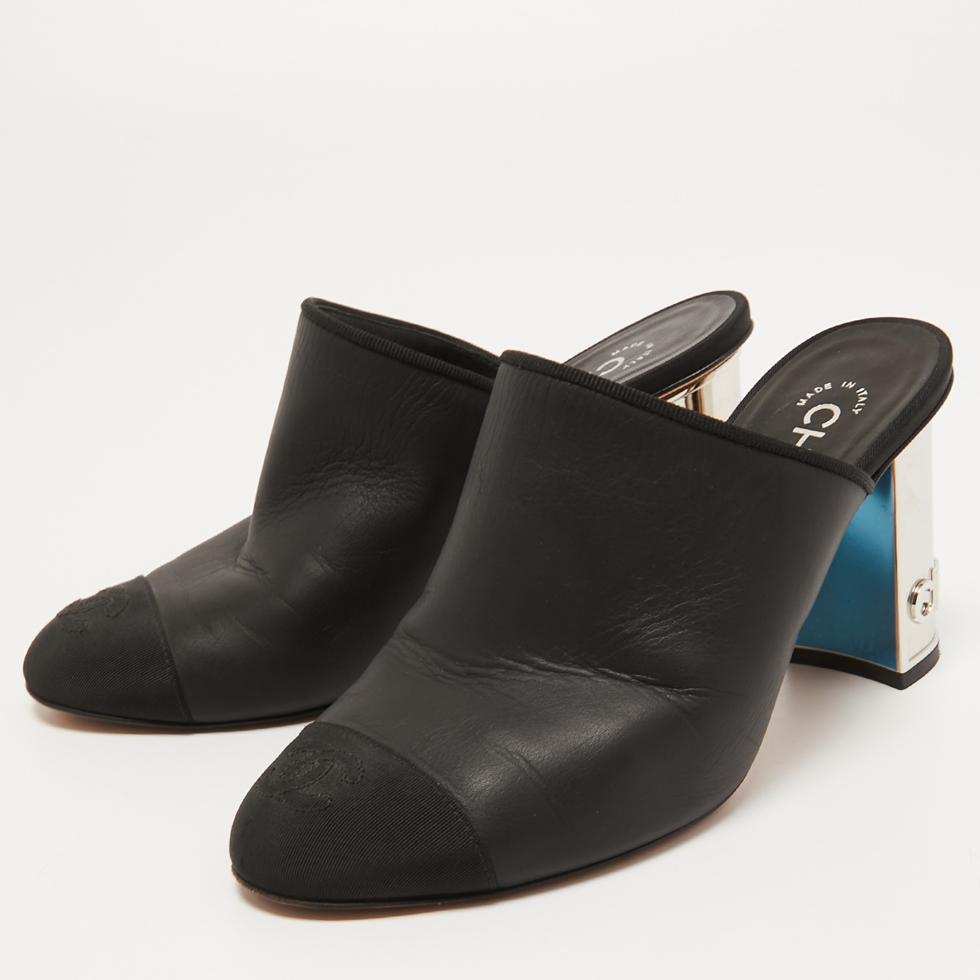 

Chanel Black Leather And Canvas CC Cap Toe Block Heel Mules Size