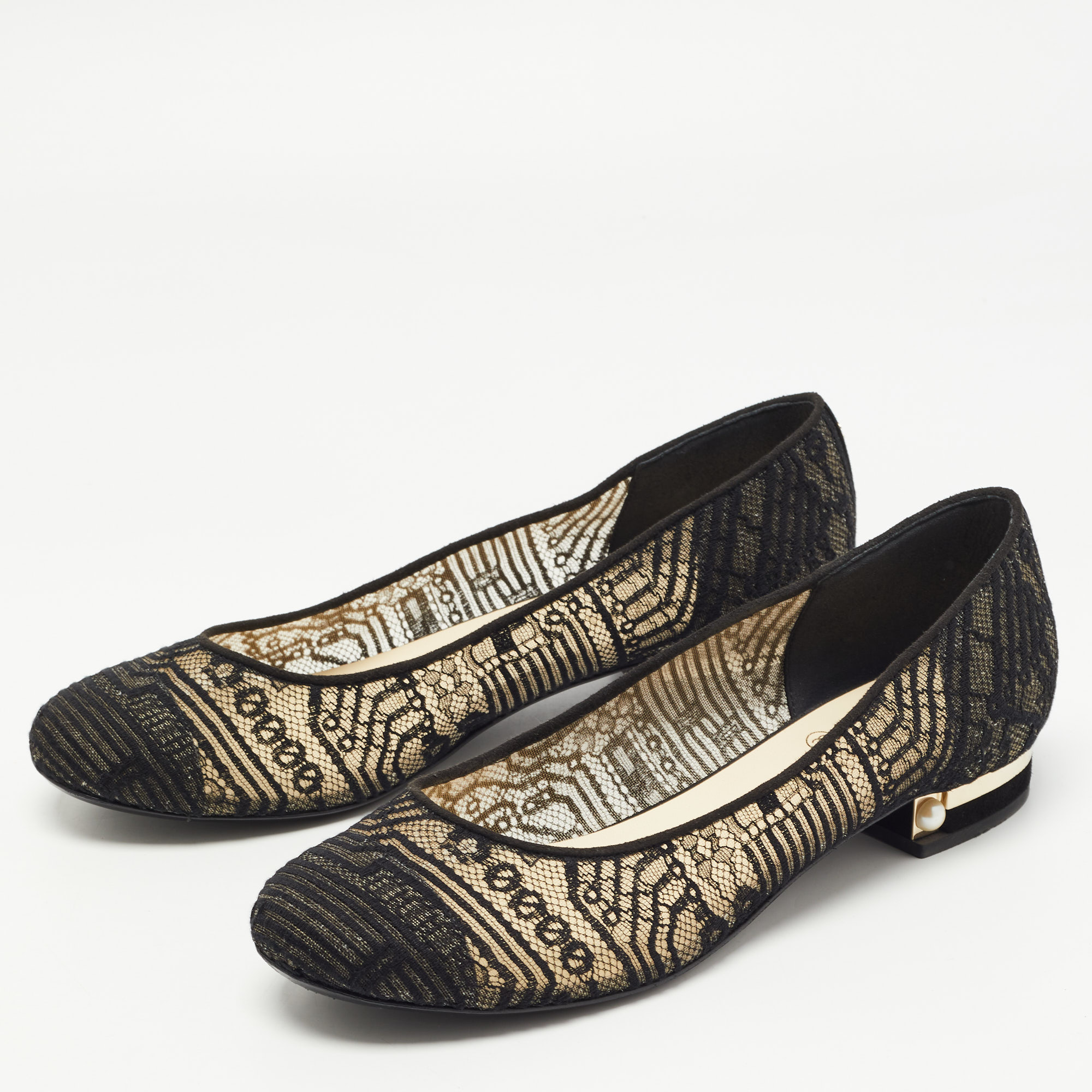 

Chanel Black Lace Round Toe Ballet Flats Size