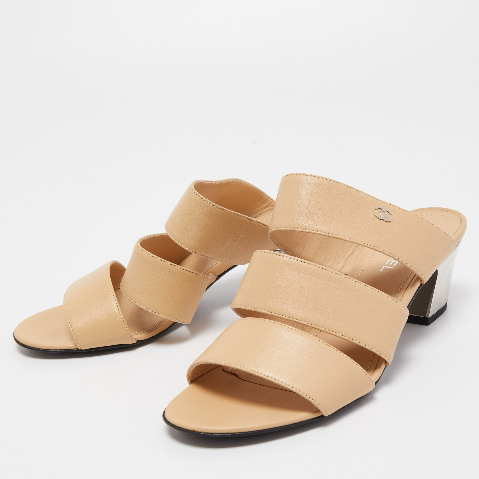 

Chanel Beige Leather CC Strappy Slides Size