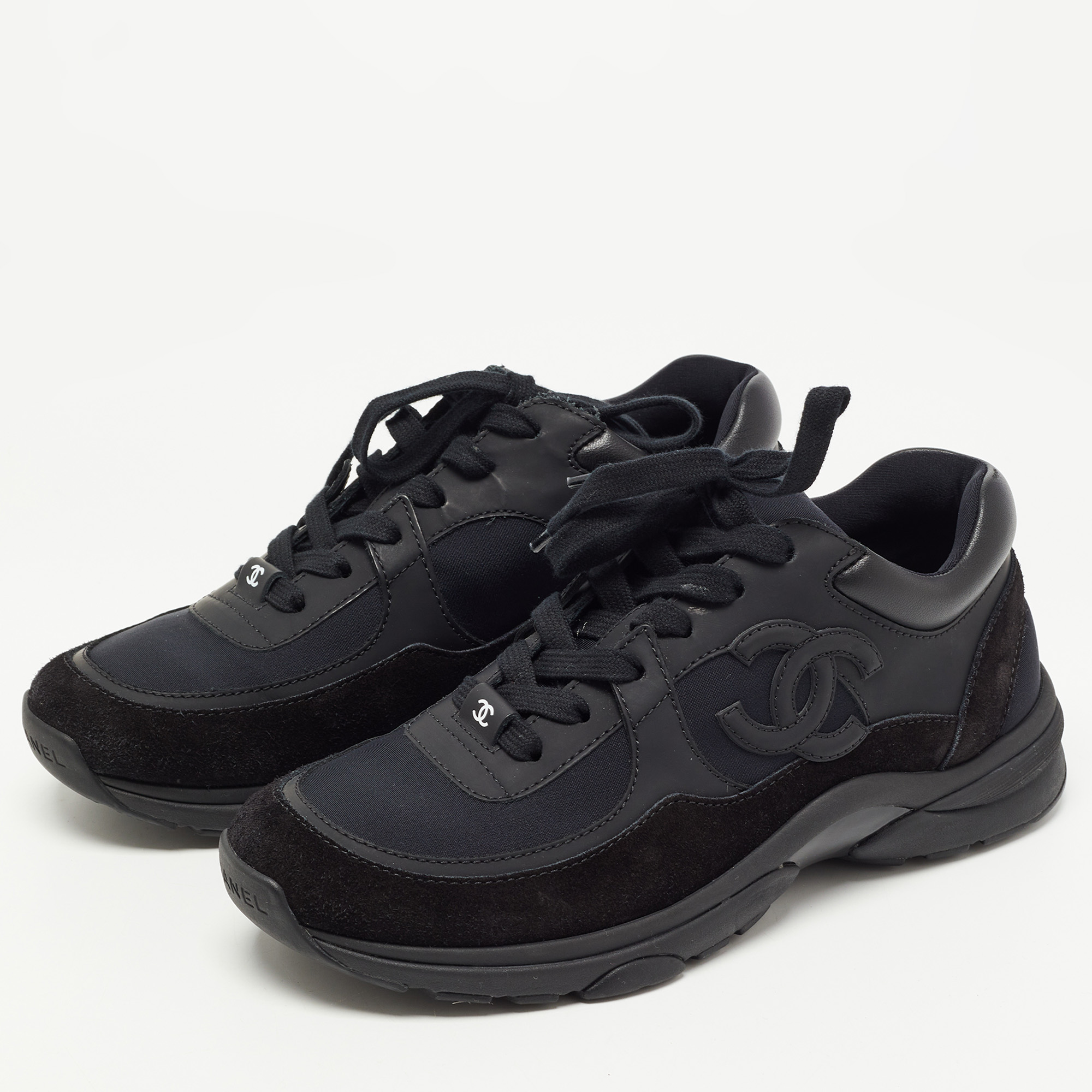 

Chanel Black Leather and Suede CC Low Top Sneakers Size