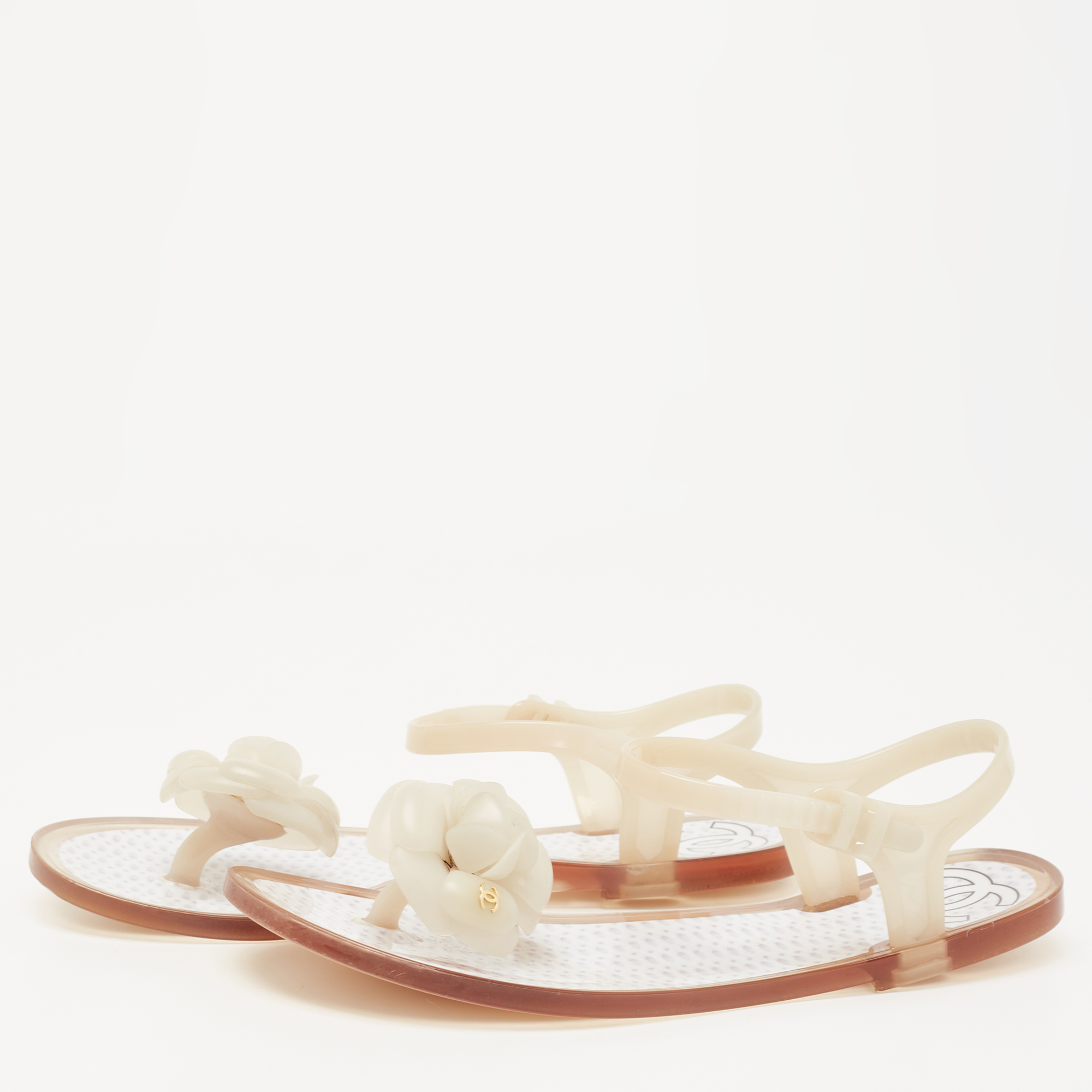 

Chanel White Jelly CC Camellia Thong Flat Sandals Size