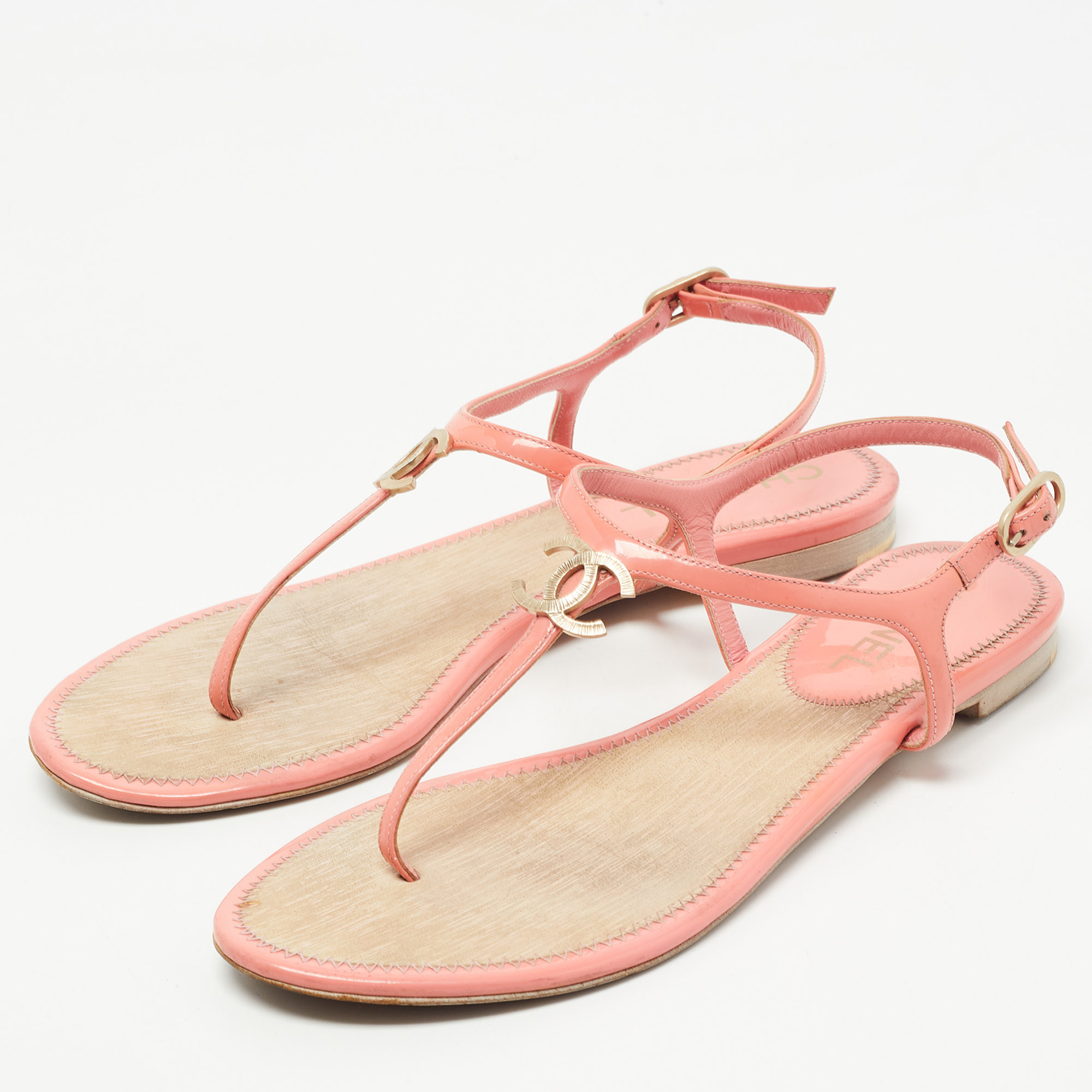 

Chanel Pink Patent CC Slingback Thong Sandals Size