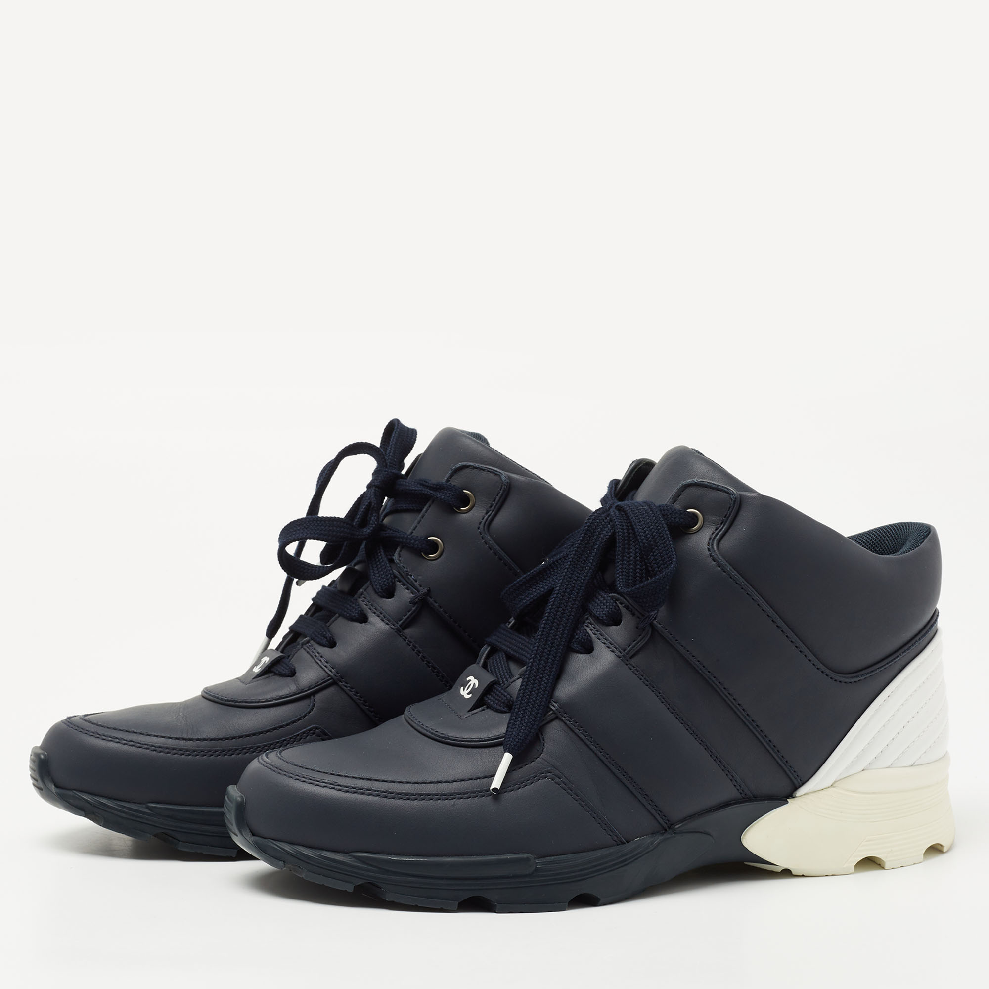 

Chanel Navy Blue/White Leather CC High Top Sneakers Size