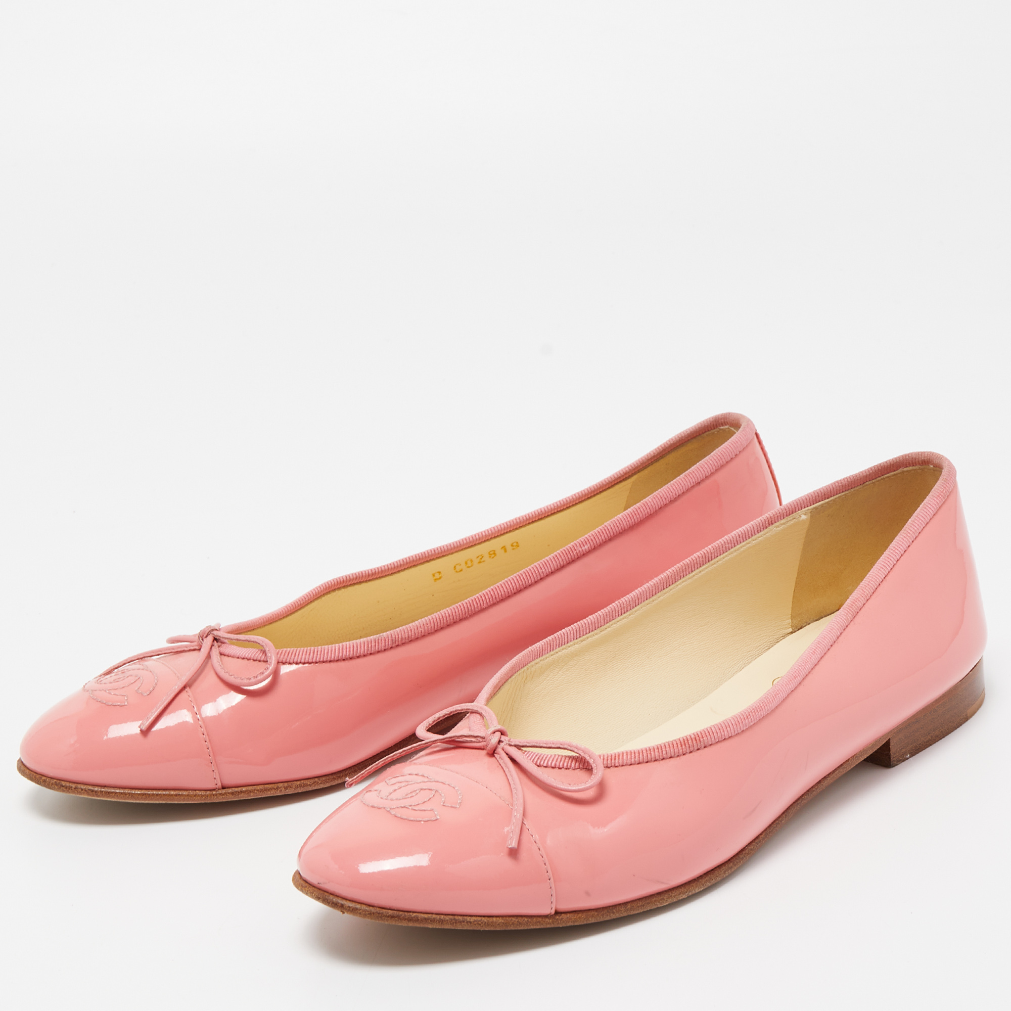 

Chanel Pink Patent Leather CC Cap Toe Bow Ballet Flats Size