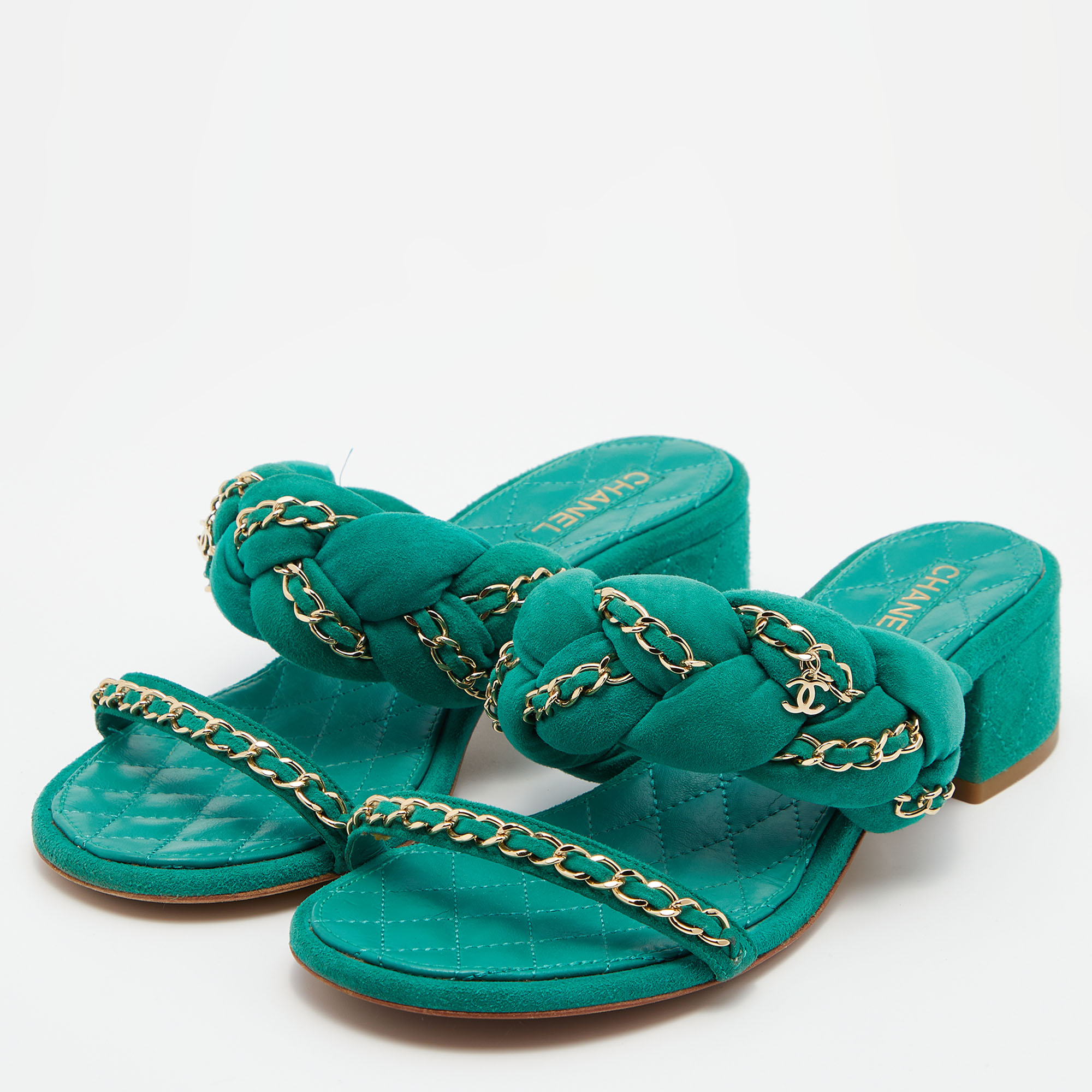 

Chanel Green Suede Chain Embellished Flat Slide Sandals Size