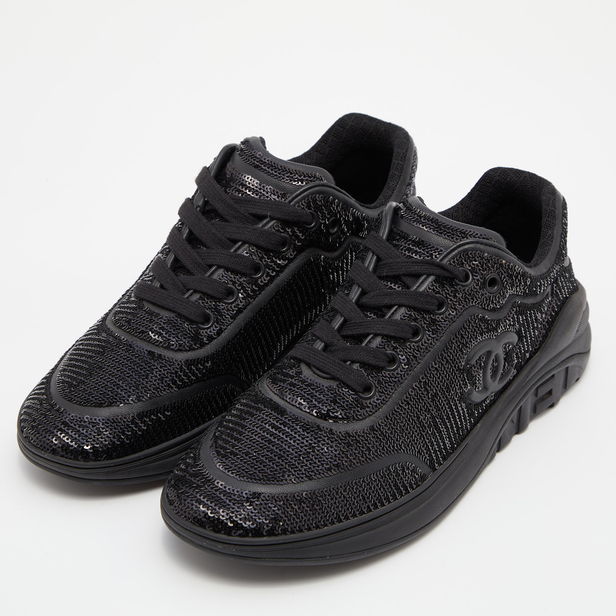 

Chanel Black Sequins and Leather CC Low Top Sneakers Size