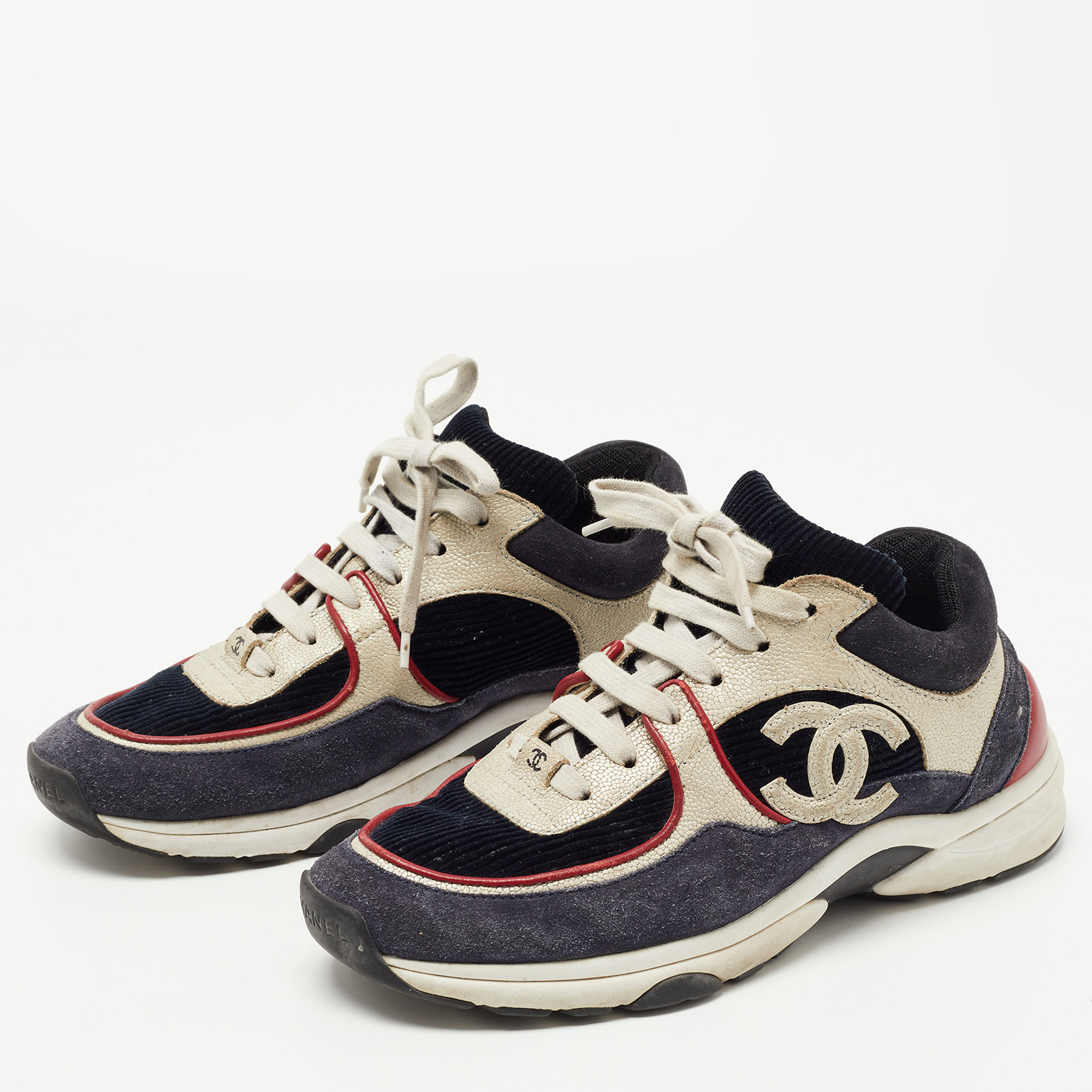 

Chanel Tricolor Suede, Leather and Velvet CC Low Top Sneakers Size, Navy blue