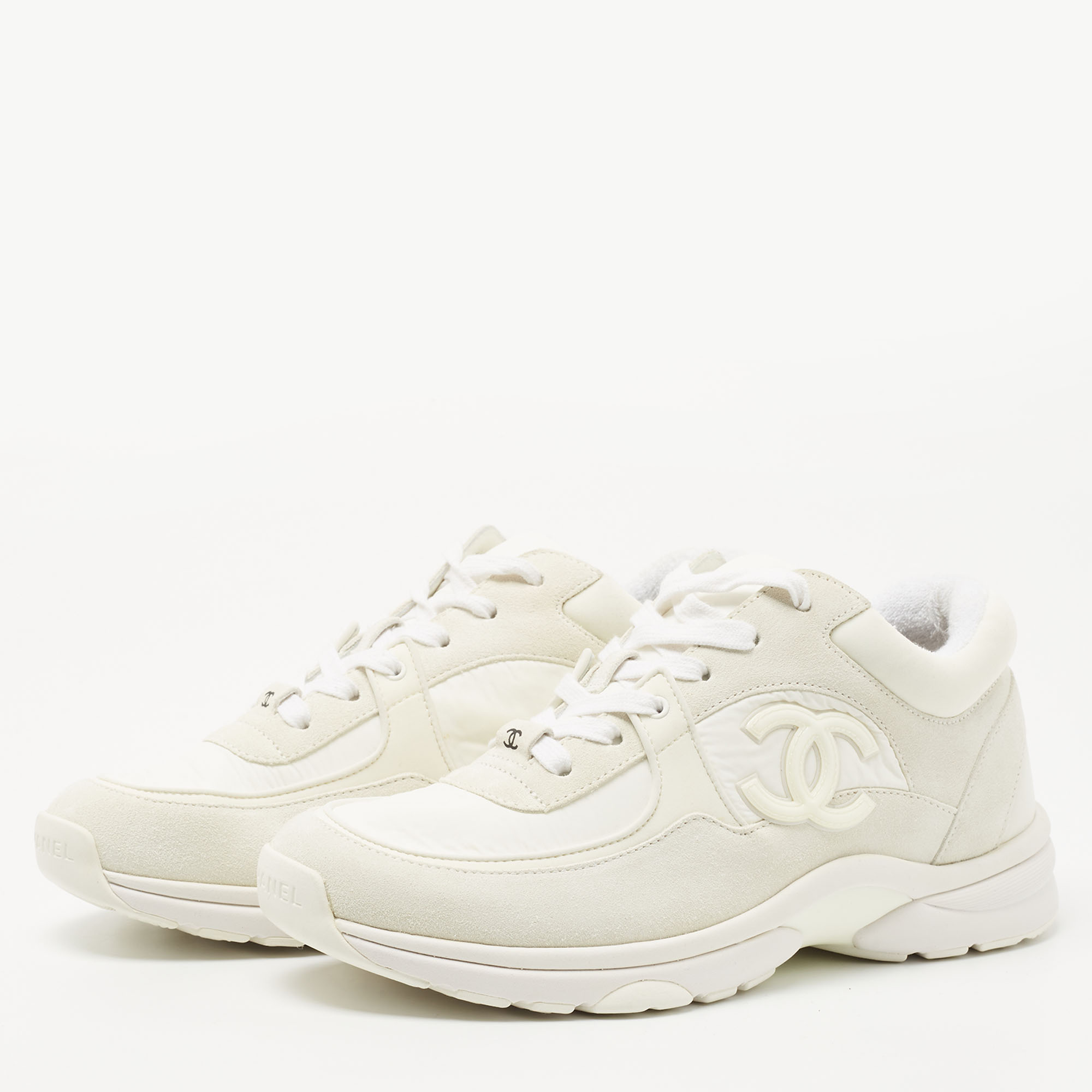 

Chanel White Suede and Neoprene CC Low Top Sneakers Size