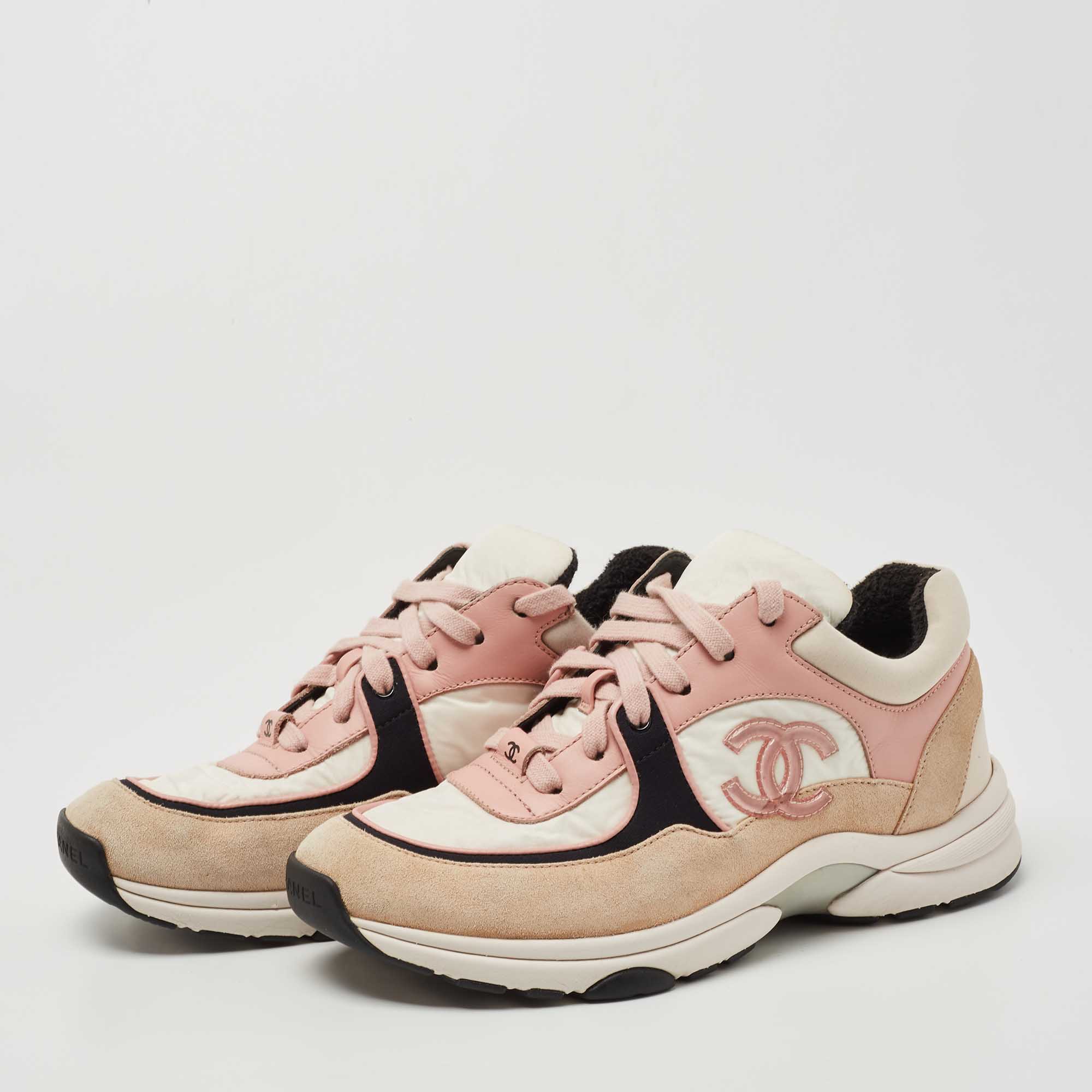 

Chanel Multicolor Multicolor Leather and Suede CC Lace Up Sneakers Size