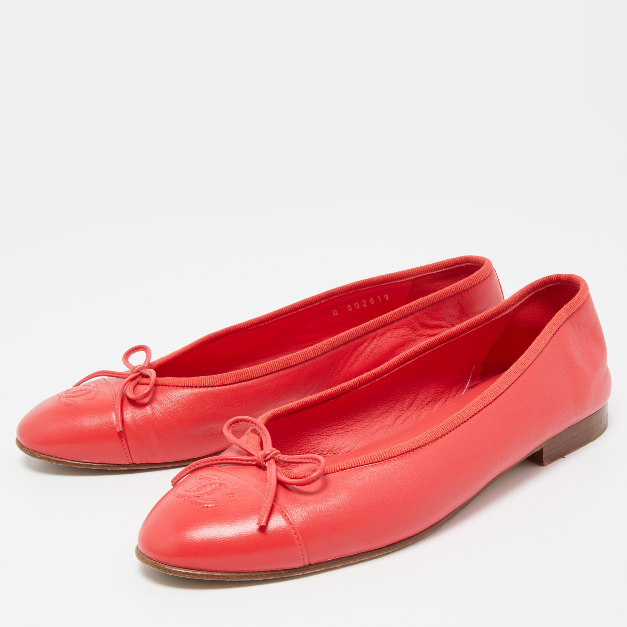 

Chanel Red Leather CC Cap Toe Bow Ballet Flats Size