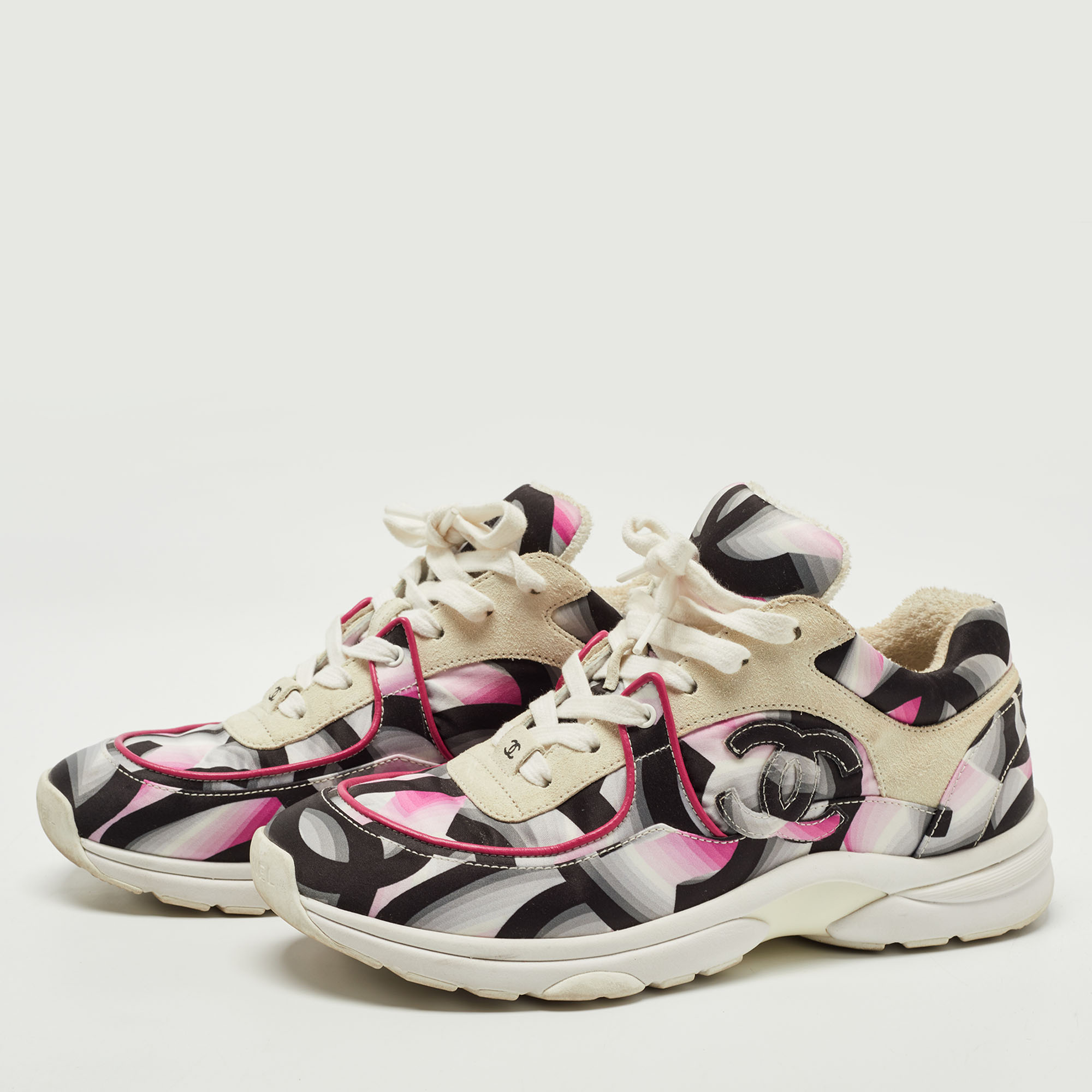 

Chanel Multicolor Satin and Suede CC Low Top Sneakers Size