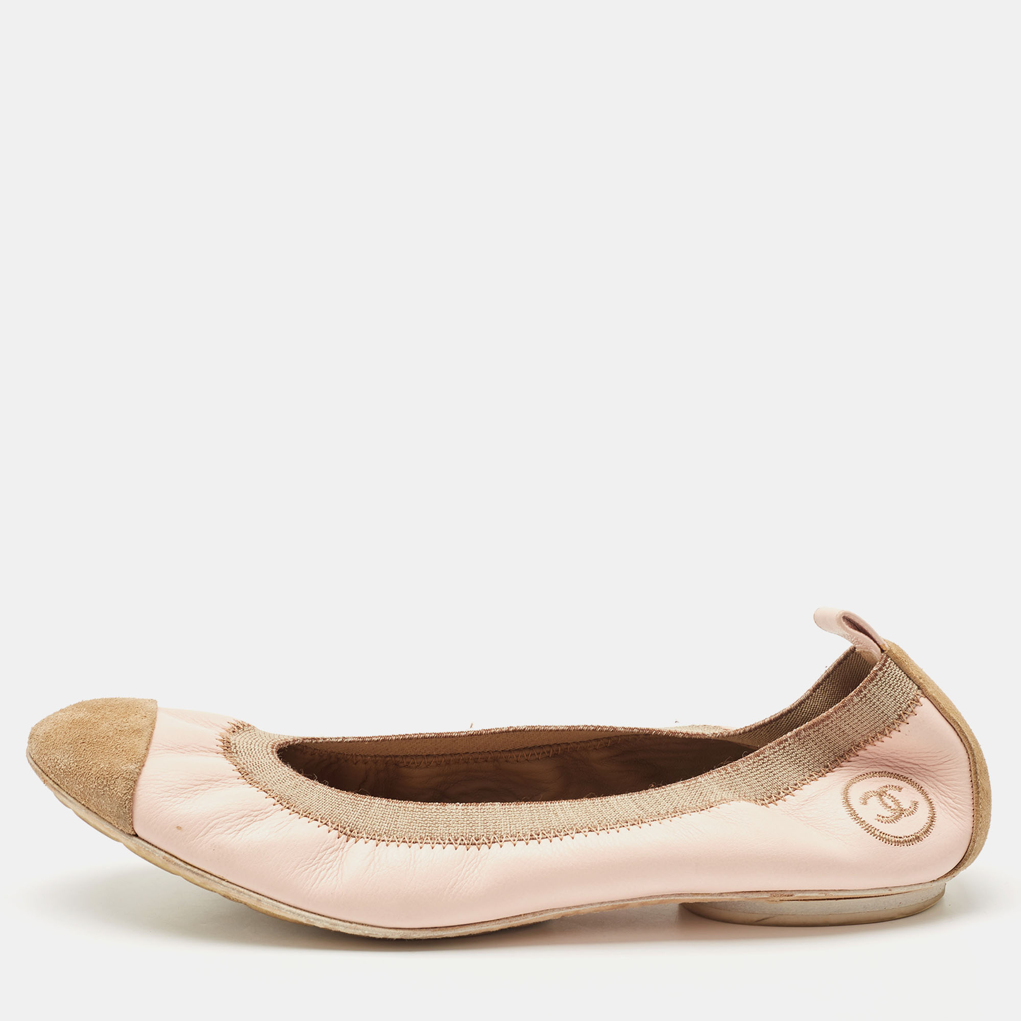 Pre Owned Chanel Pink/Brown Leather and Suede CC Cap Toe Scrunch Ballet Flats Size 40