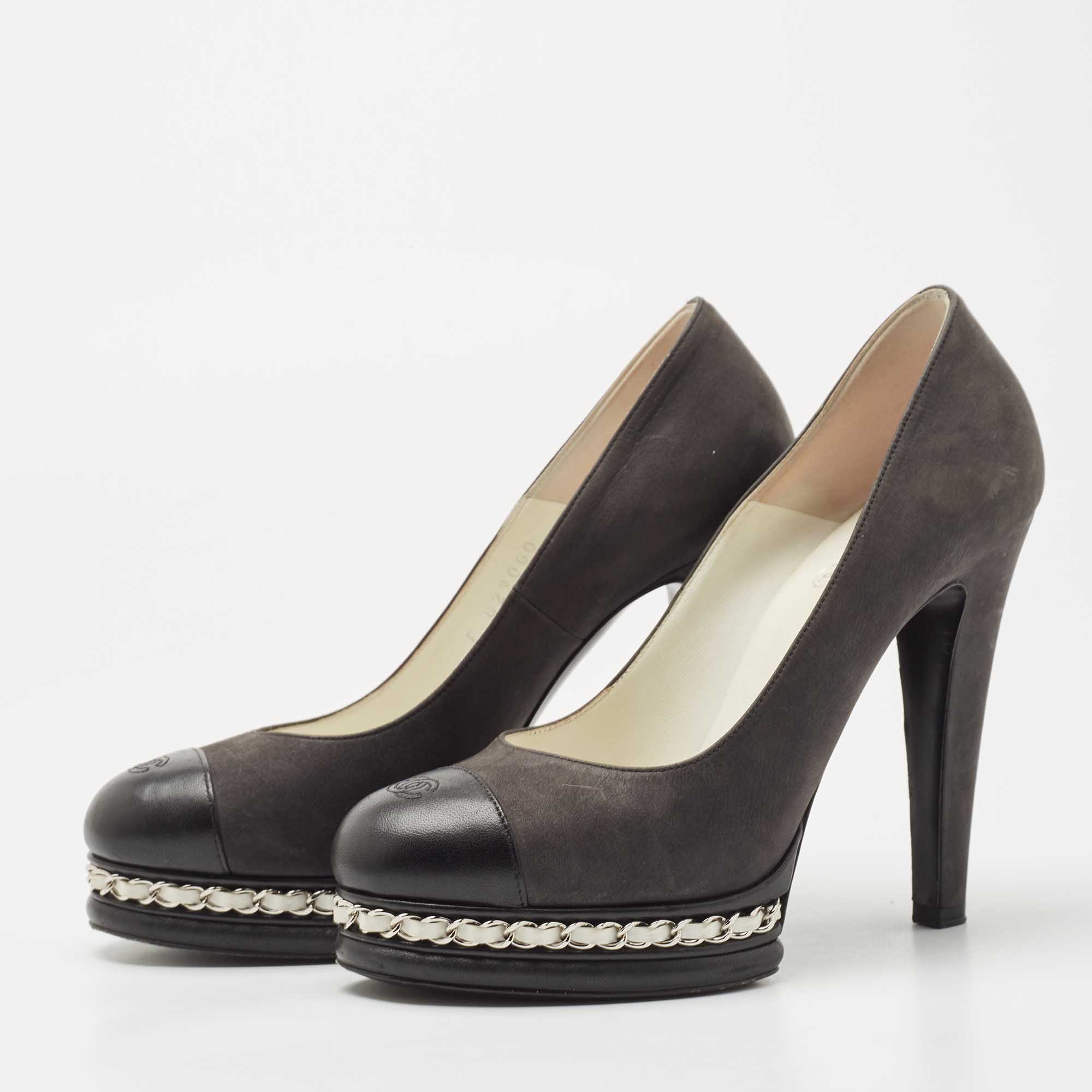 

Chanel Dark Grey/Black Leather CC Chain Platform Pumps Size