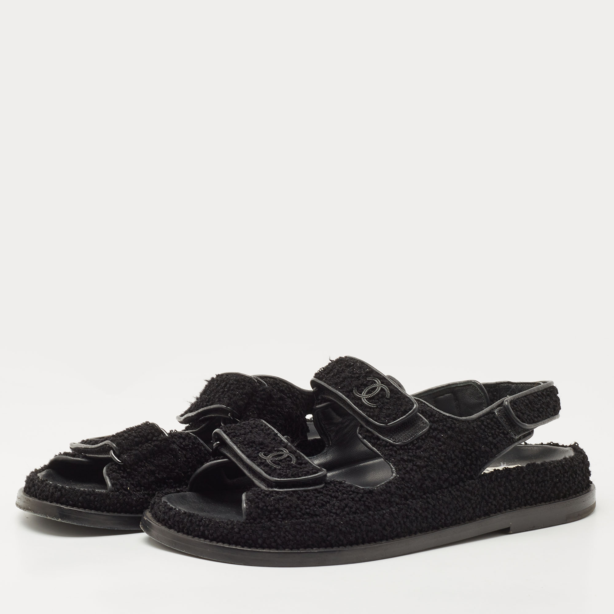 

Chanel Black Fabric Dad Flat Sandals Size