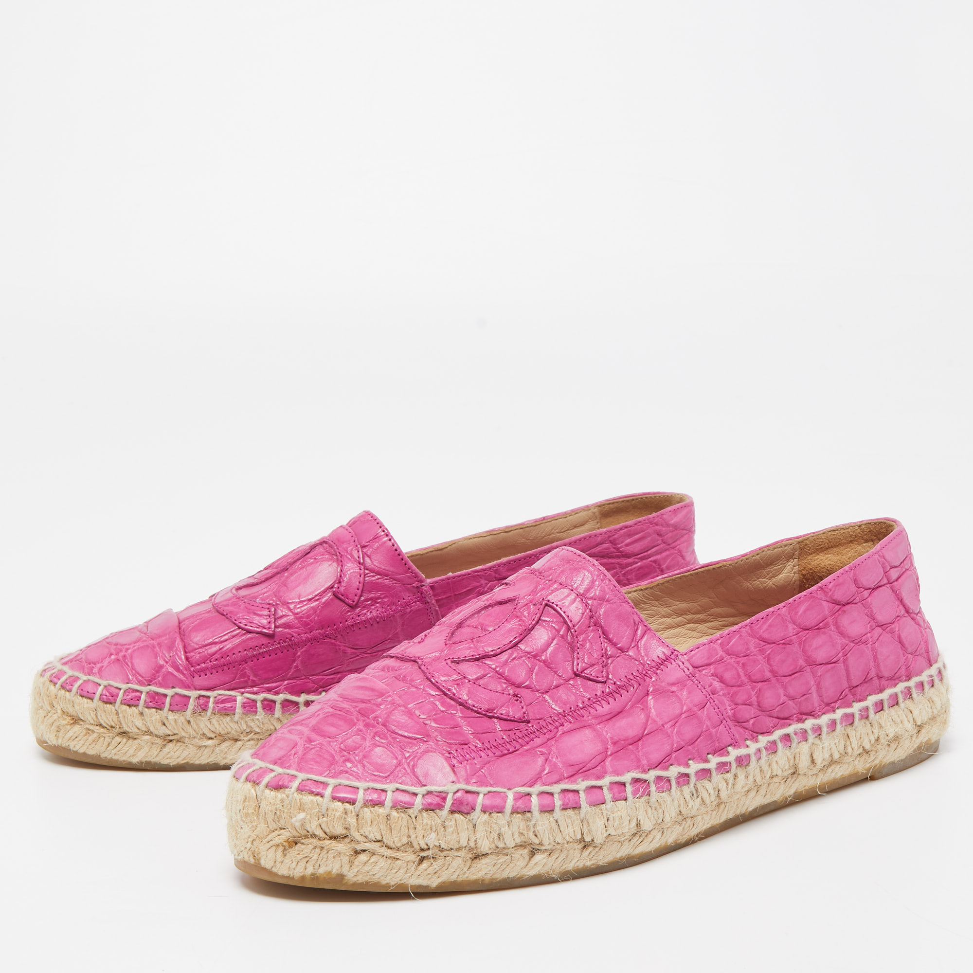 

Chanel Pink Crocodile Leather CC Espadrille Flats Size