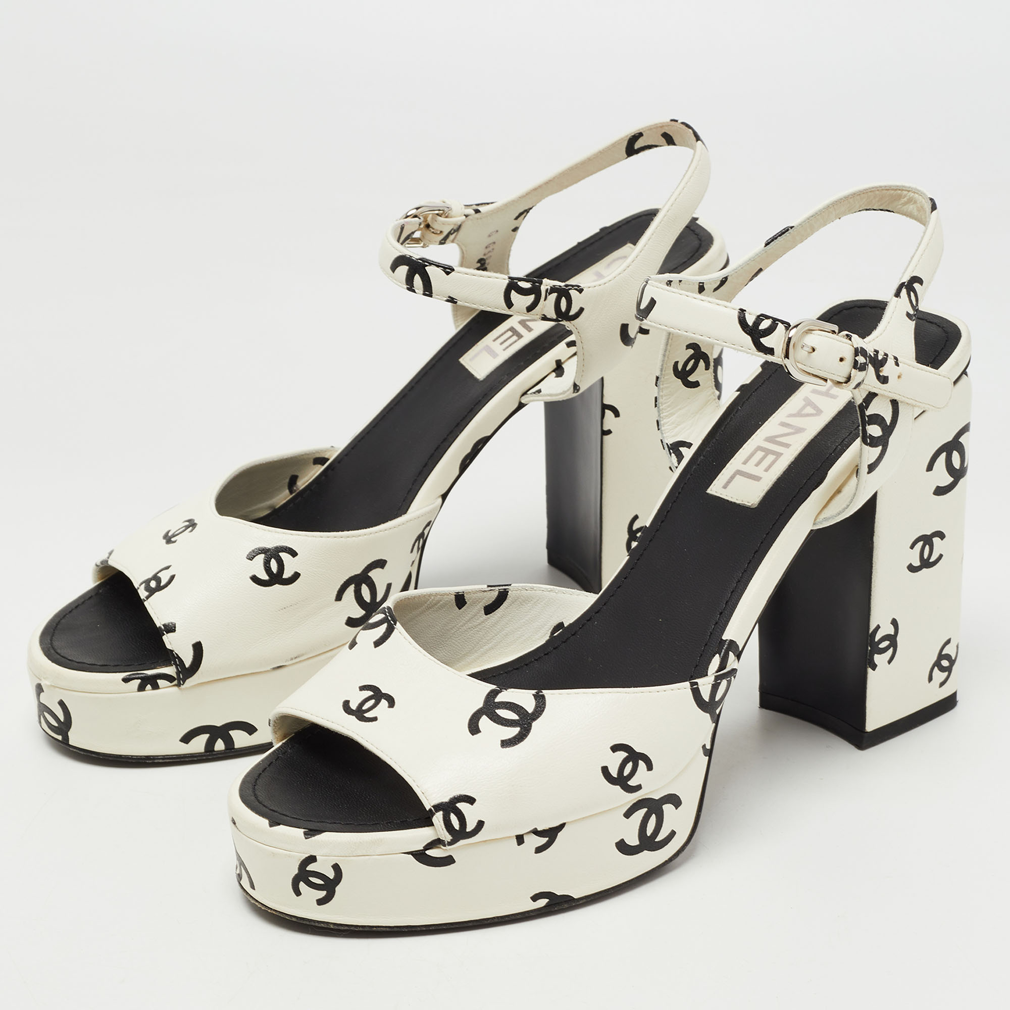 

Chanel White Leather CC Logo Ankle Strap Sandals Size