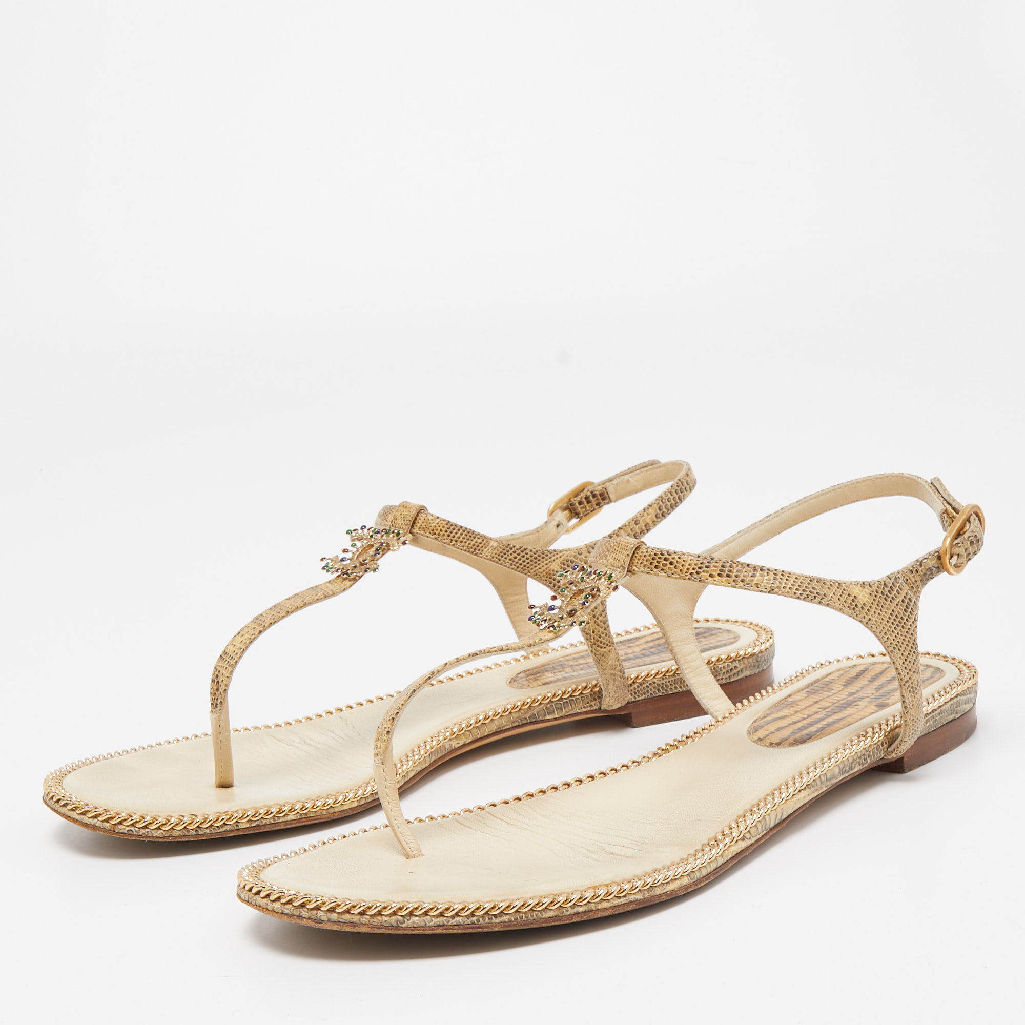 

Chanel Beige Lizard Embossed Leather CC Flat Thong Sandals Size 37.5
