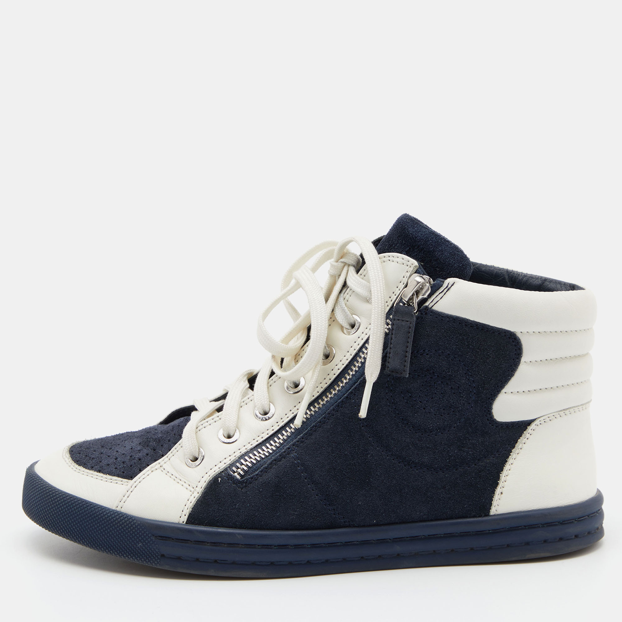Pre-owned Chanel Navy Blue/white Suede And Leather Cc High Top