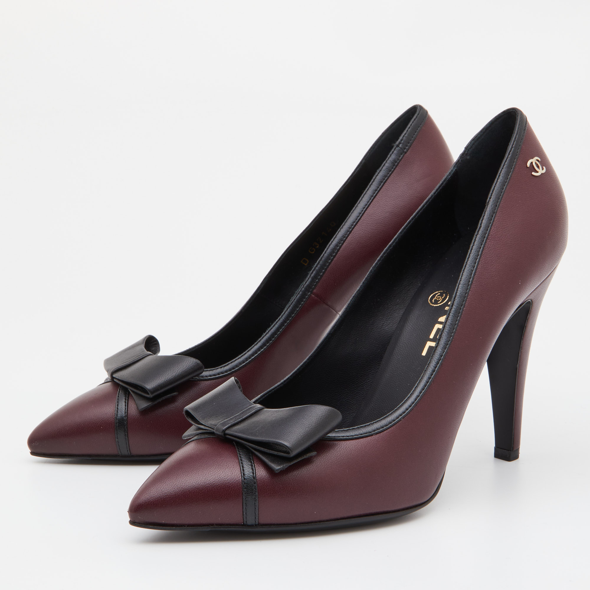 

Chanel Burgundy/Black Leather CC Bow Pointed Pumps Size