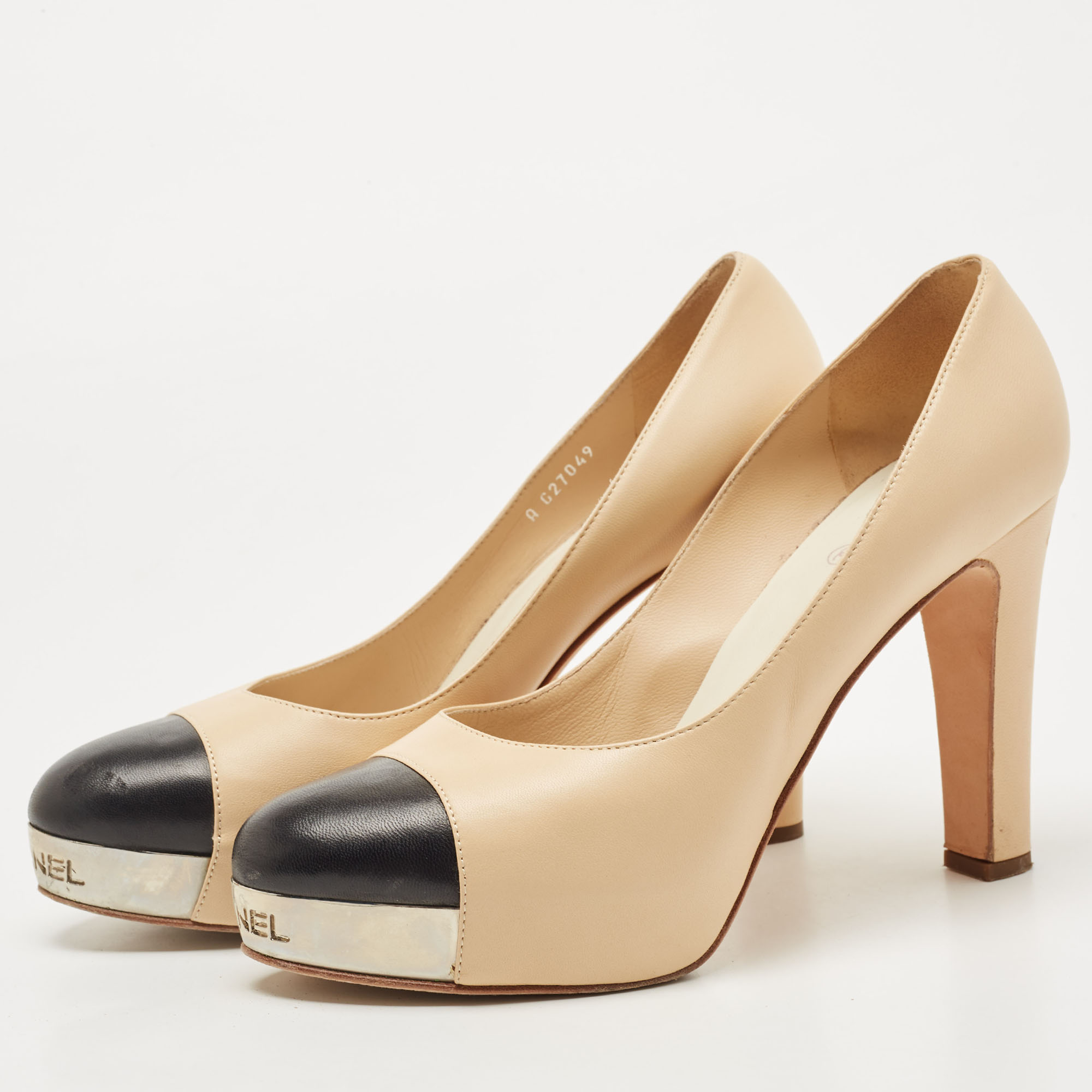 

Chanel Beige Leather CC Logo Platform Pumps Size