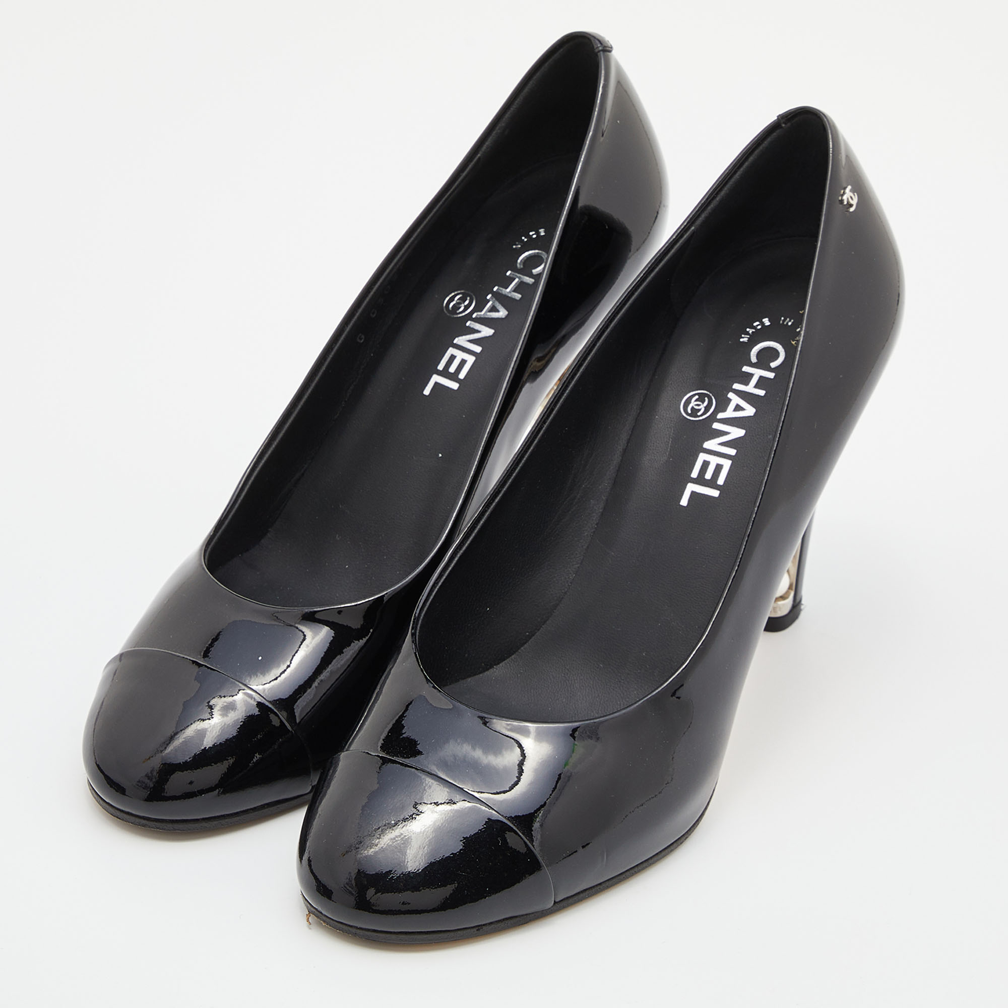 

Chanel Black Patent Leather Faux Pearl Embellished Heel CC Cap Toe Pumps Size