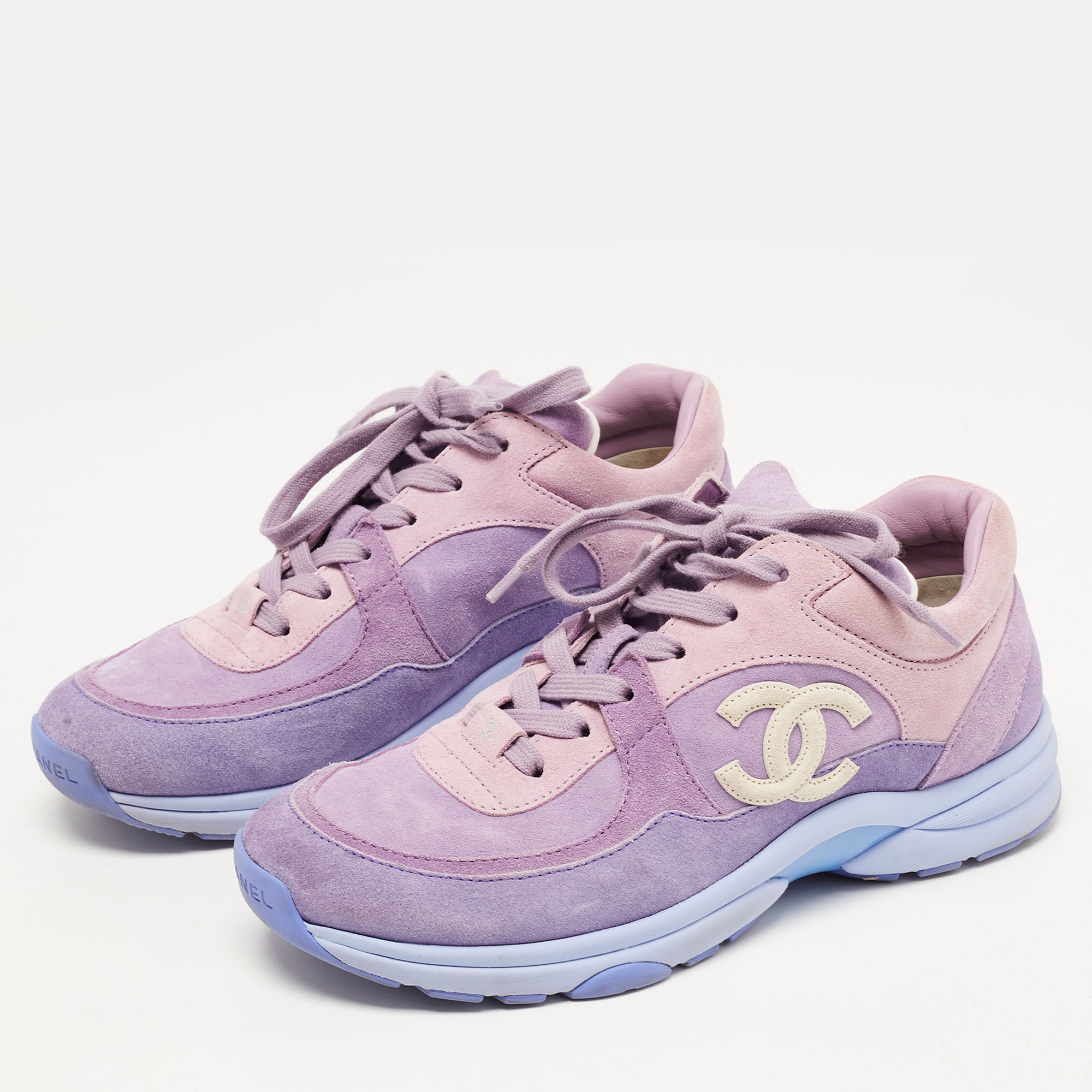 

Chanel Purple/Pink Suede CC Low Top Sneakers Size