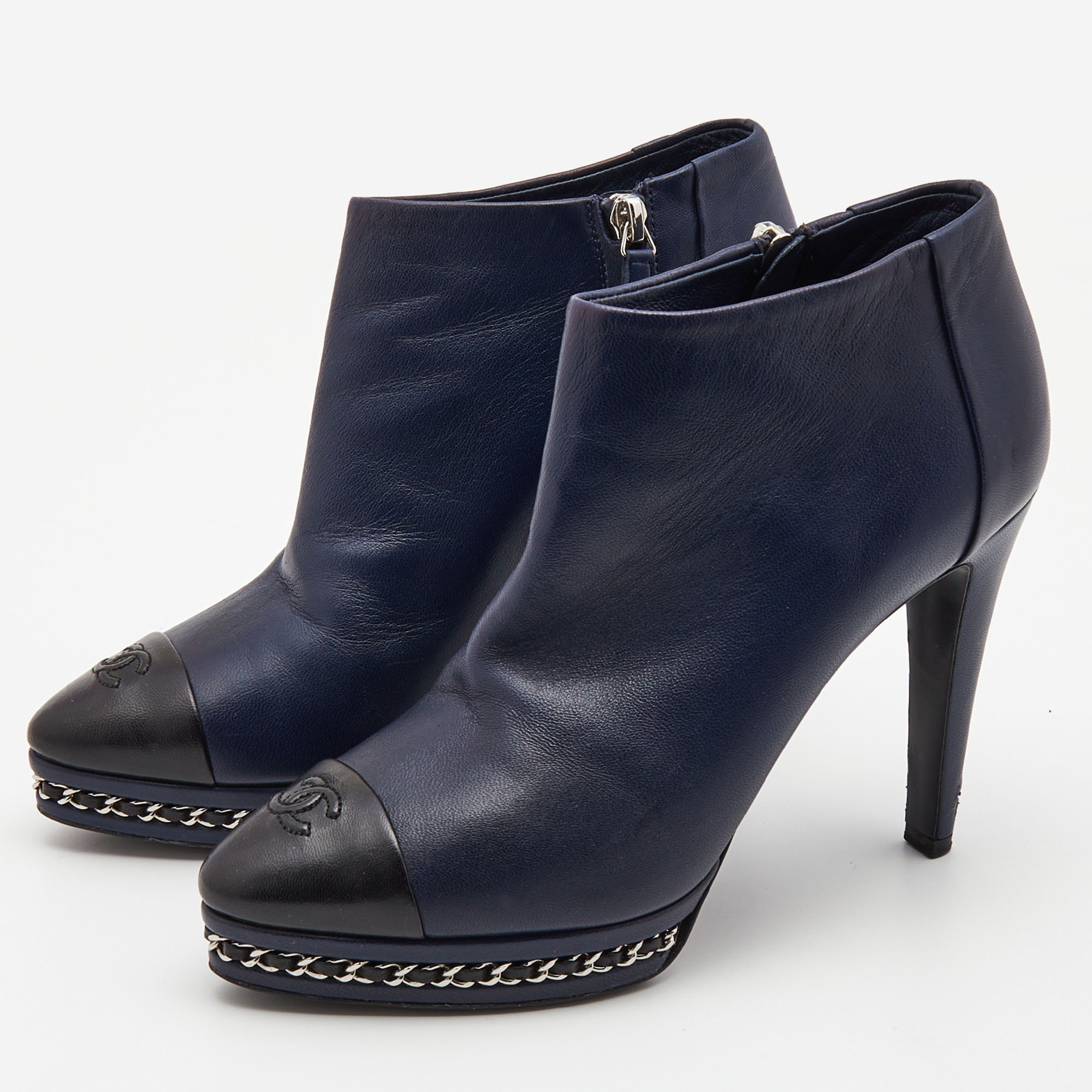 

Chanel Navy Blue/Black Leather Cap Toe Ankle Boots Size