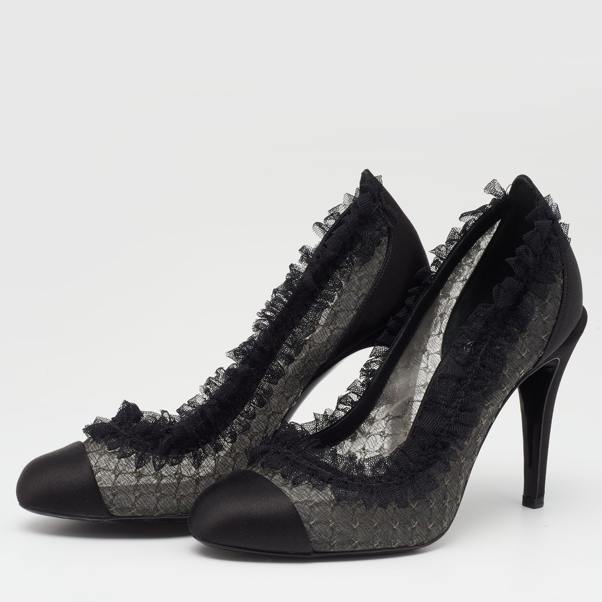 

Chanel Black Lace and Satin CC Round Toe Pumps Size