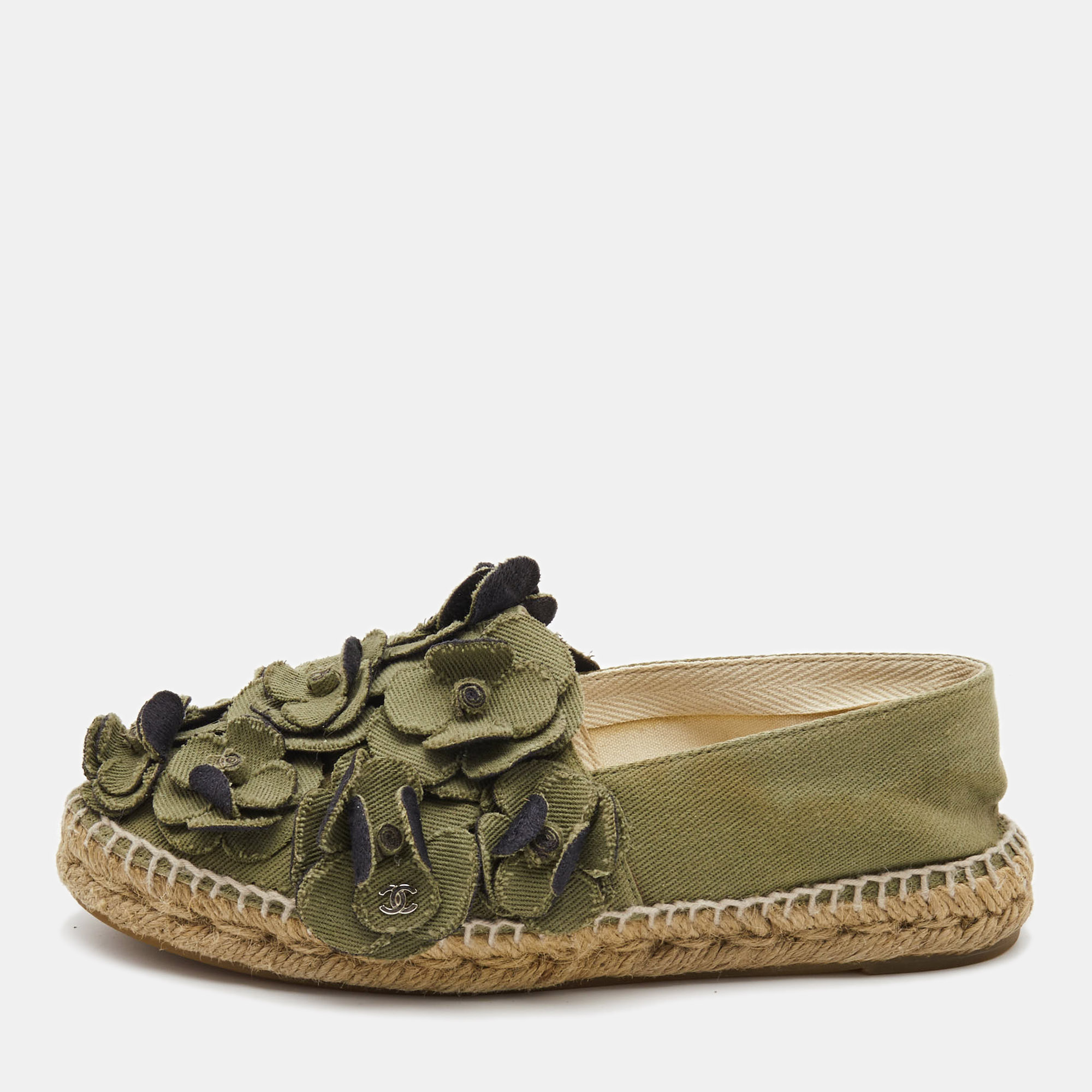 Pre-owned Chanel Green Canvas Camelia Espadrille Flats Size 37