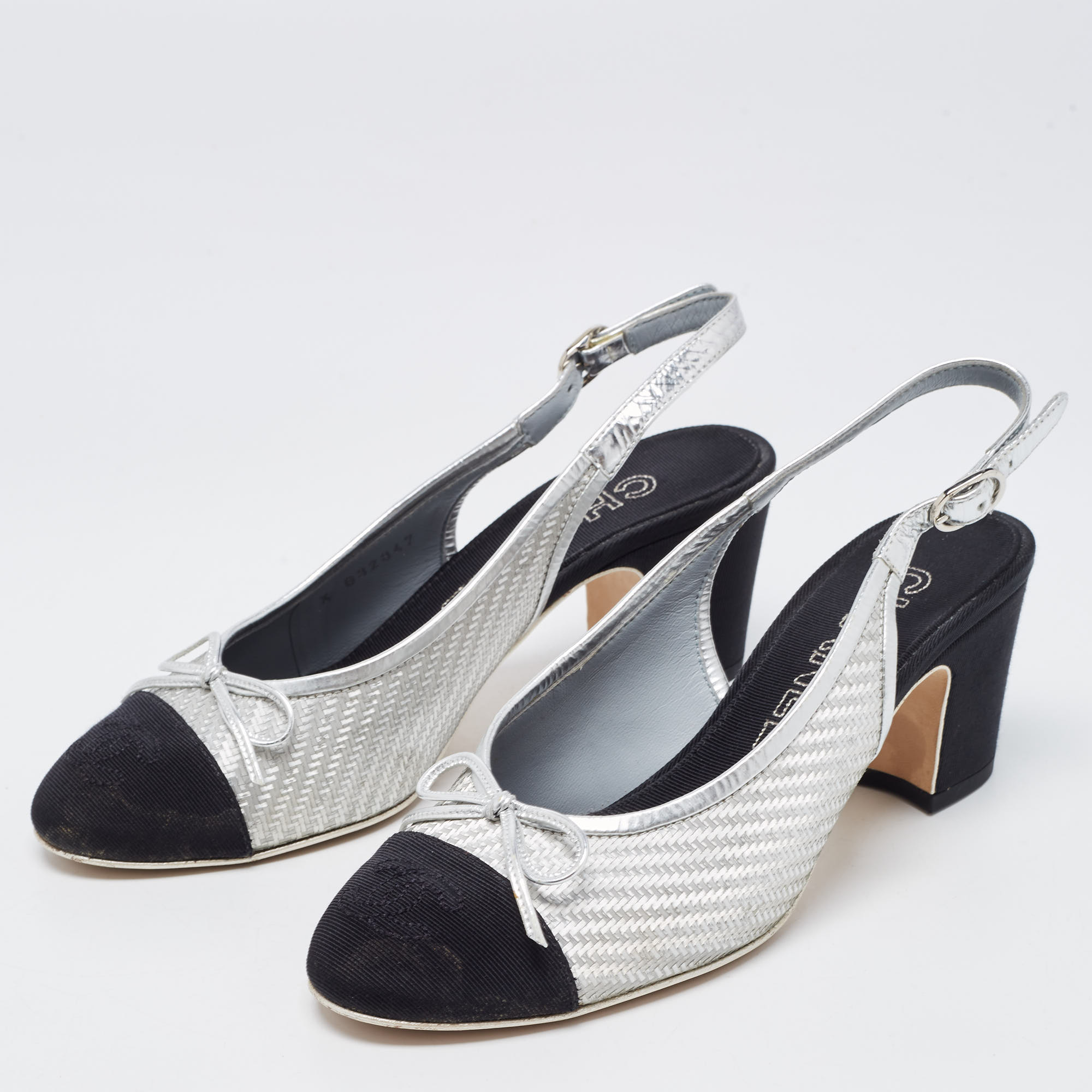 

Chanel Silver/Black Canvas and Leather CC Slingback Pumps Size