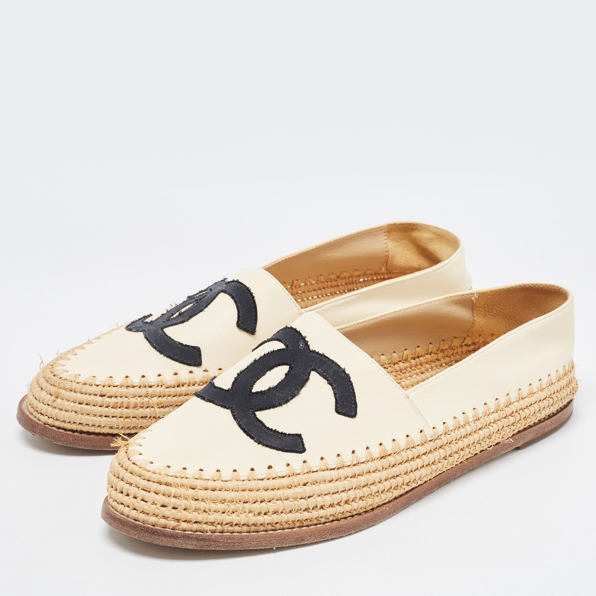 

Chanel Cream Leather and Raffia CC Espadrille Flats Size