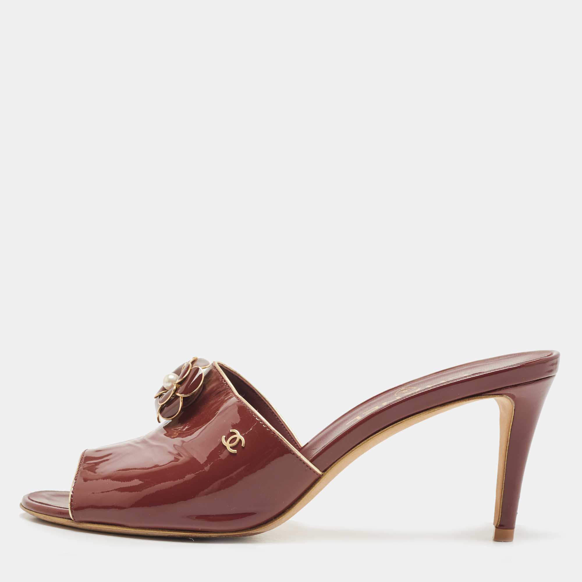 Chanel Burgundy Patent Leather Flower Embellished Slide Sandals Size 39
