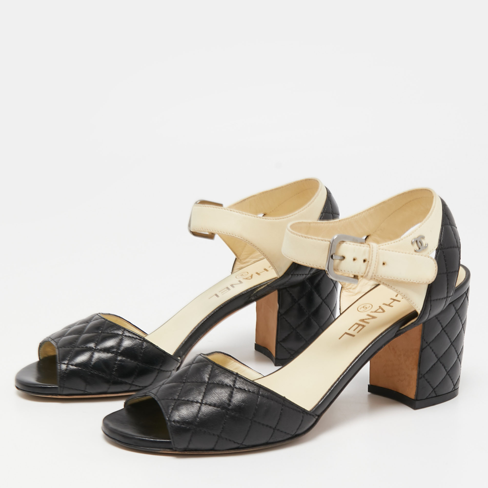 

Chanel Black/Beige Quilted Leather CC Ankle Strap Sandals Size