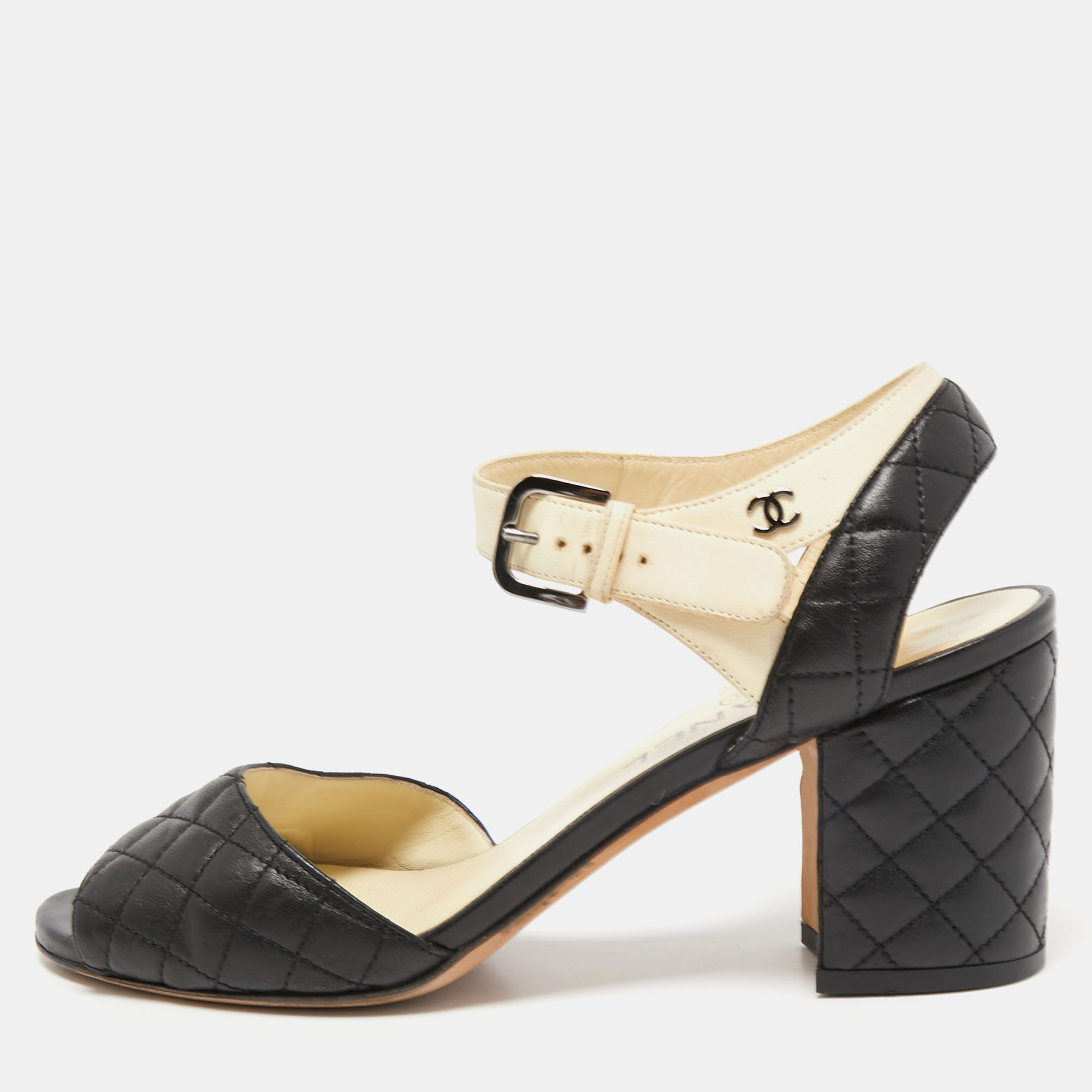 مملوكة مسبقًا Chanel Black/Beige Quilted Leather CC Ankle Strap Sandals Size 38.5