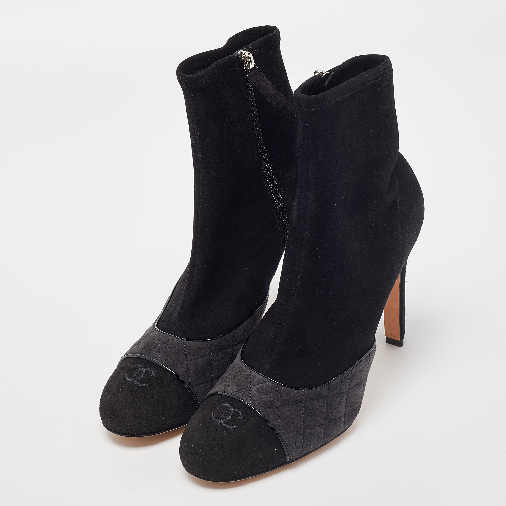 

Chanel Black/Grey Quilted Suede CC Ankle Boots Size