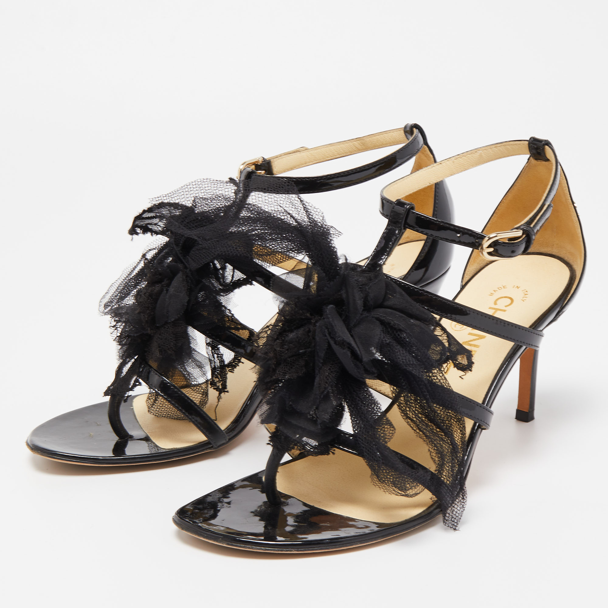 

Chanel Black Patent Leather And Organza Floral Strappy Sandals Size