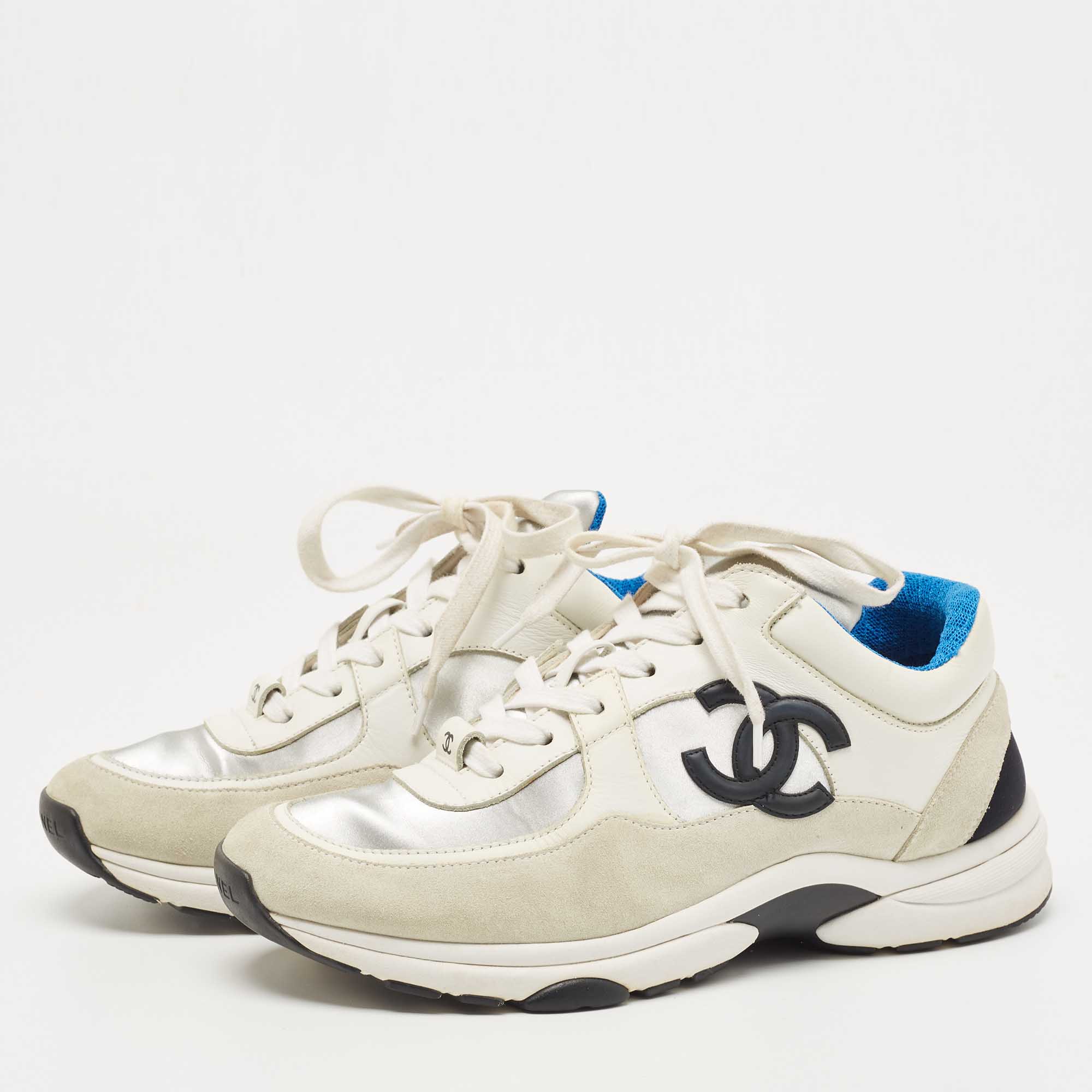 

Chanel Multicolor Leather and Suede CC Low Top Sneakers Size