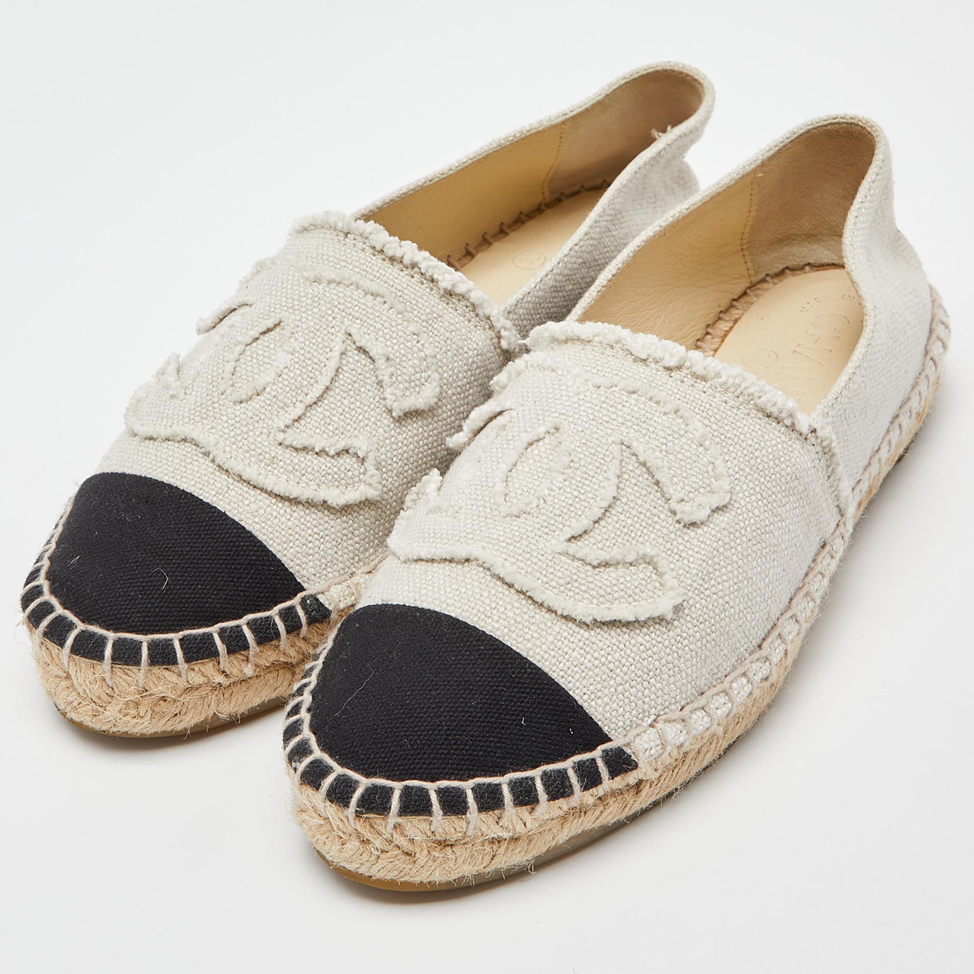 

Chanel Off White/Black Canvas CC Cap Toe Espadrille Flats Size