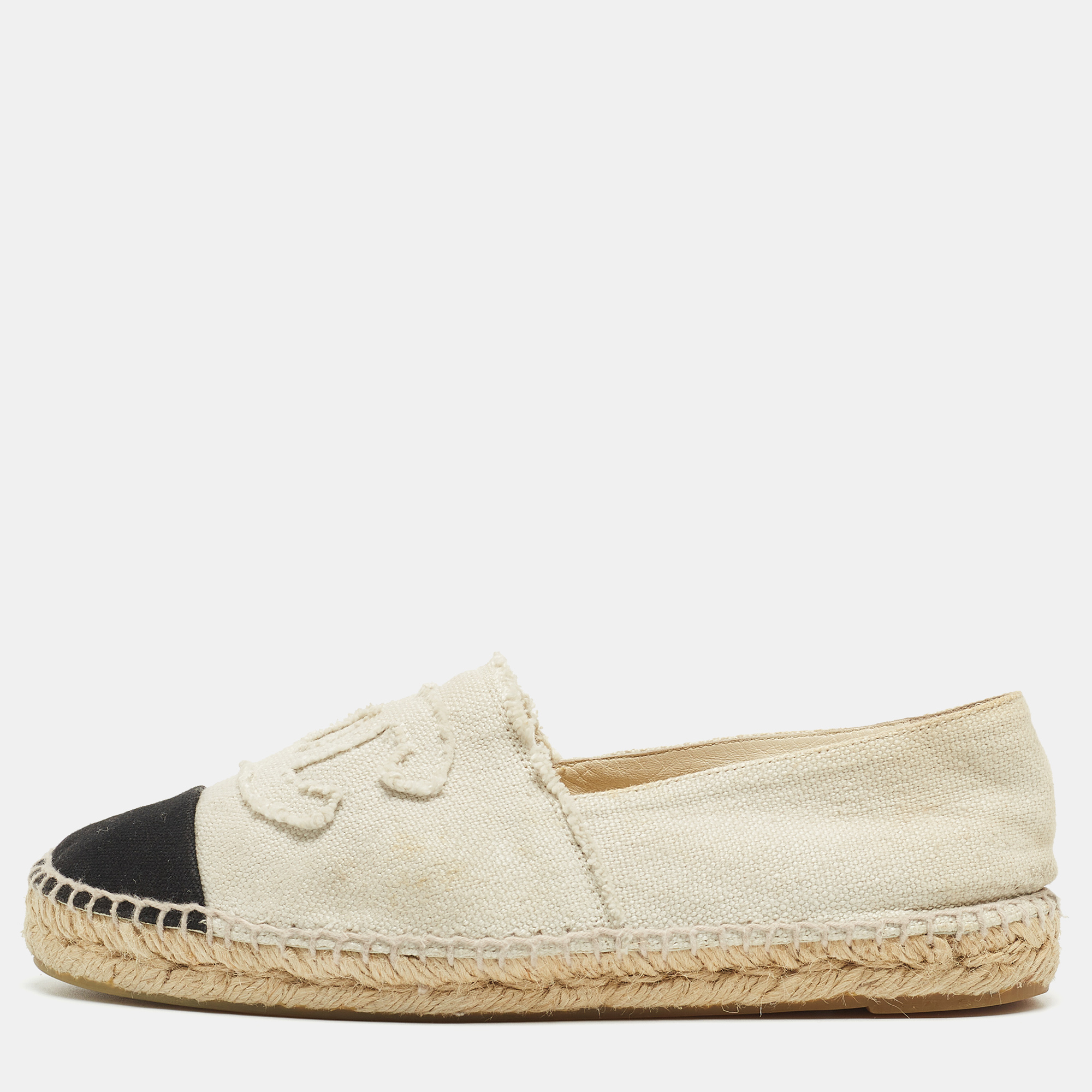 Chanel White/Beige Suede and Canvas CC Low Top Sneakers Size 41 Chanel |  The Luxury Closet