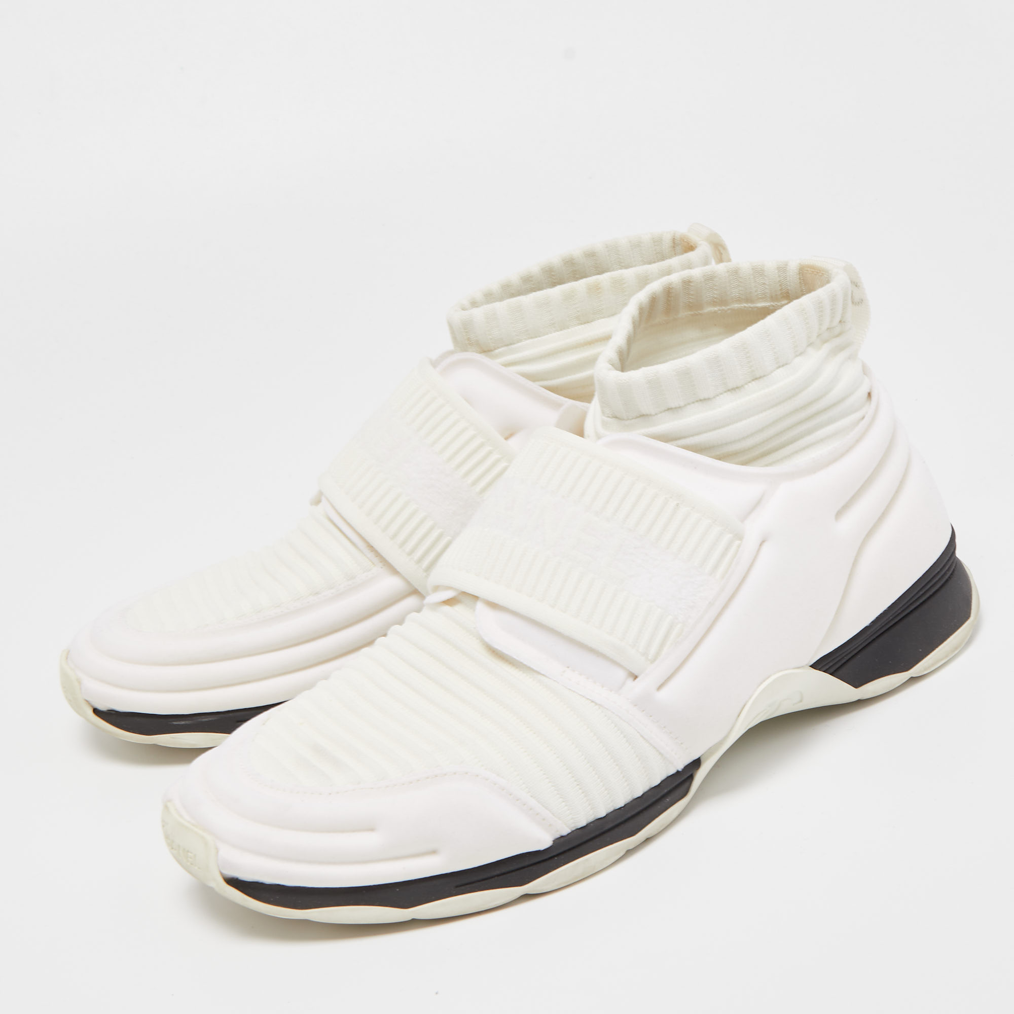 

Chanel Off White Stretch Fabric CC Sock Sneakers Size