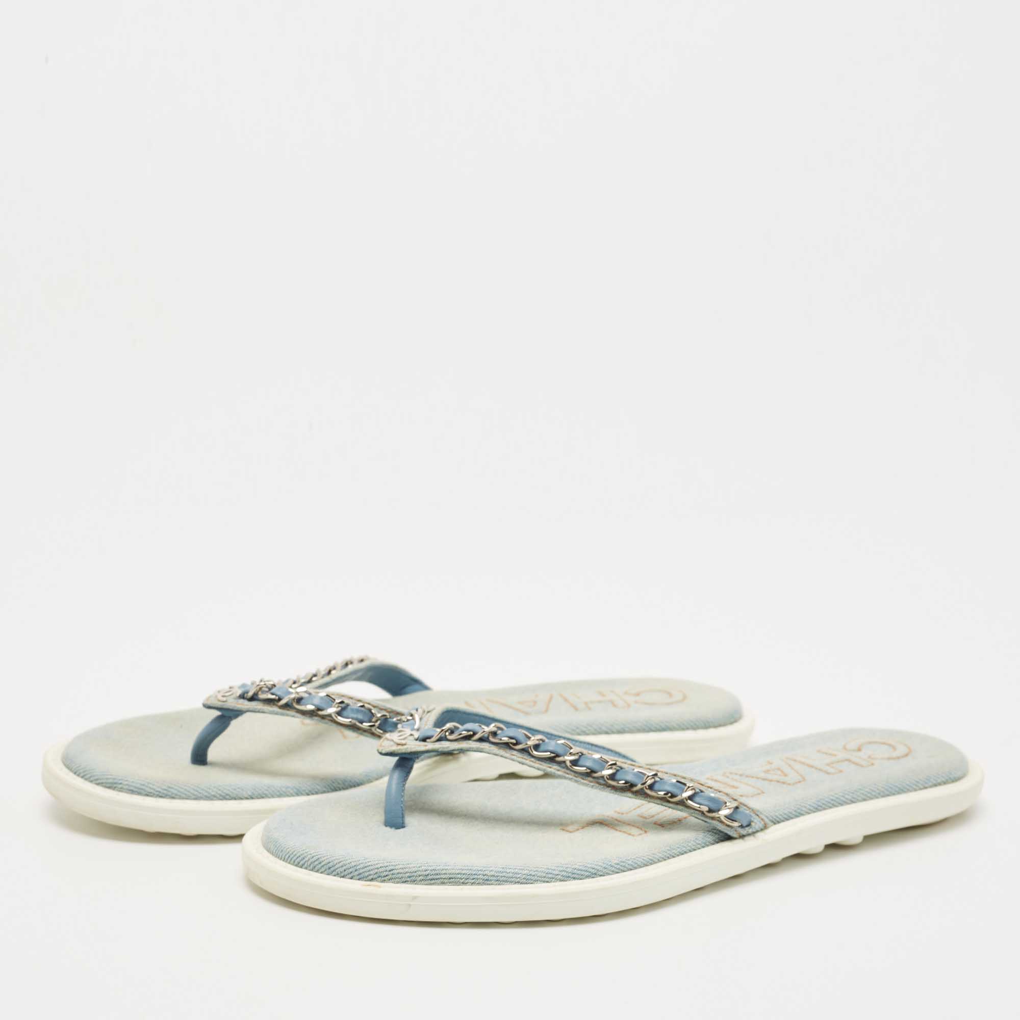 

Chanel Blue Denim Thong Sandals Size