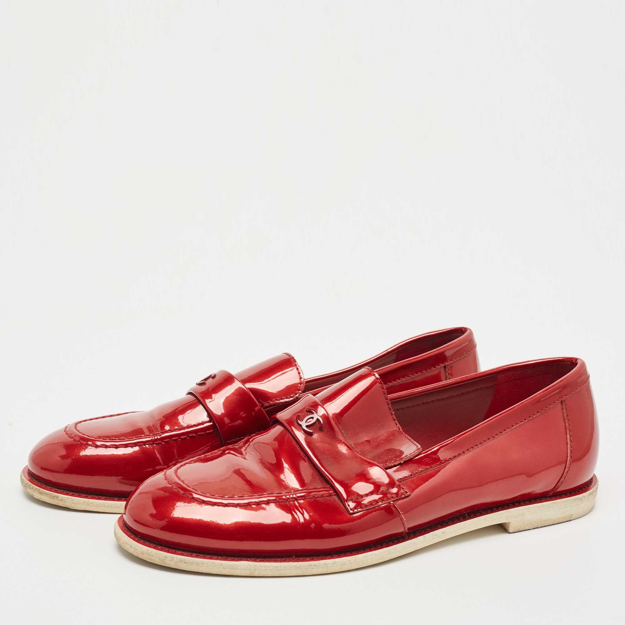 

Chanel Red Patent Leather CC Loafers Size