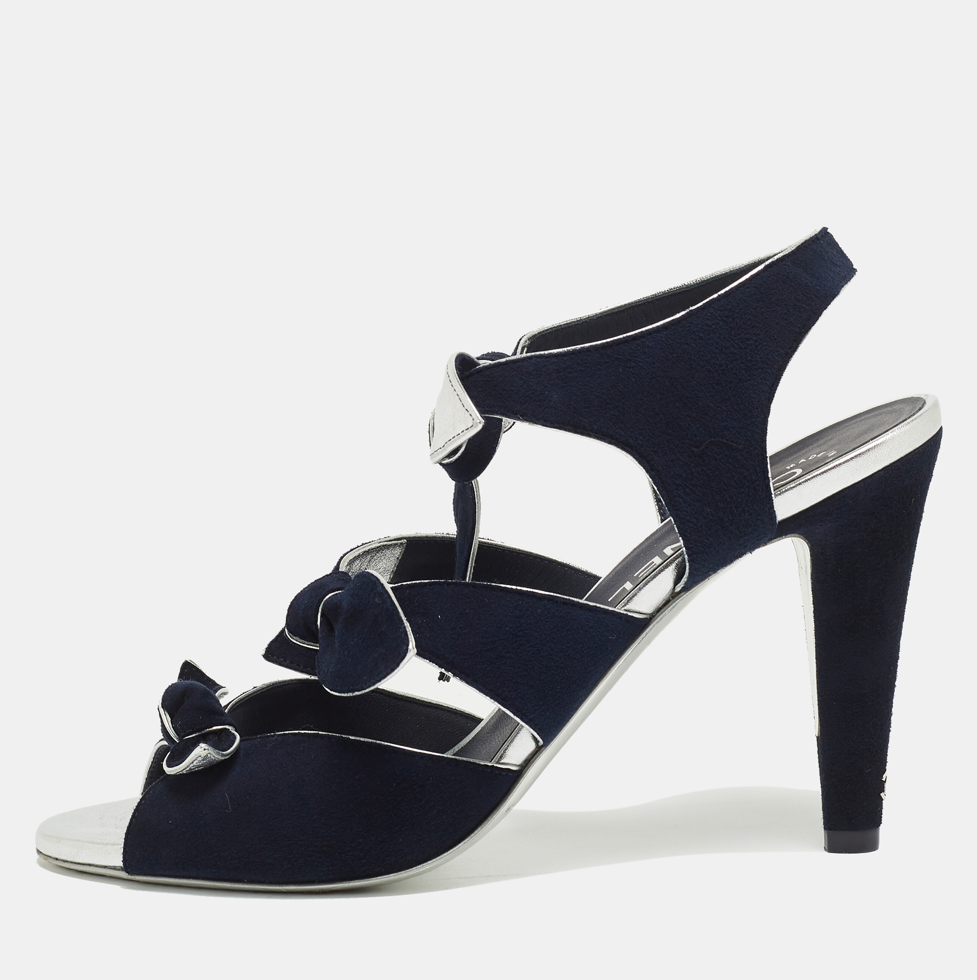 Pre-Owned & Vintage CHANEL Sandals for Women