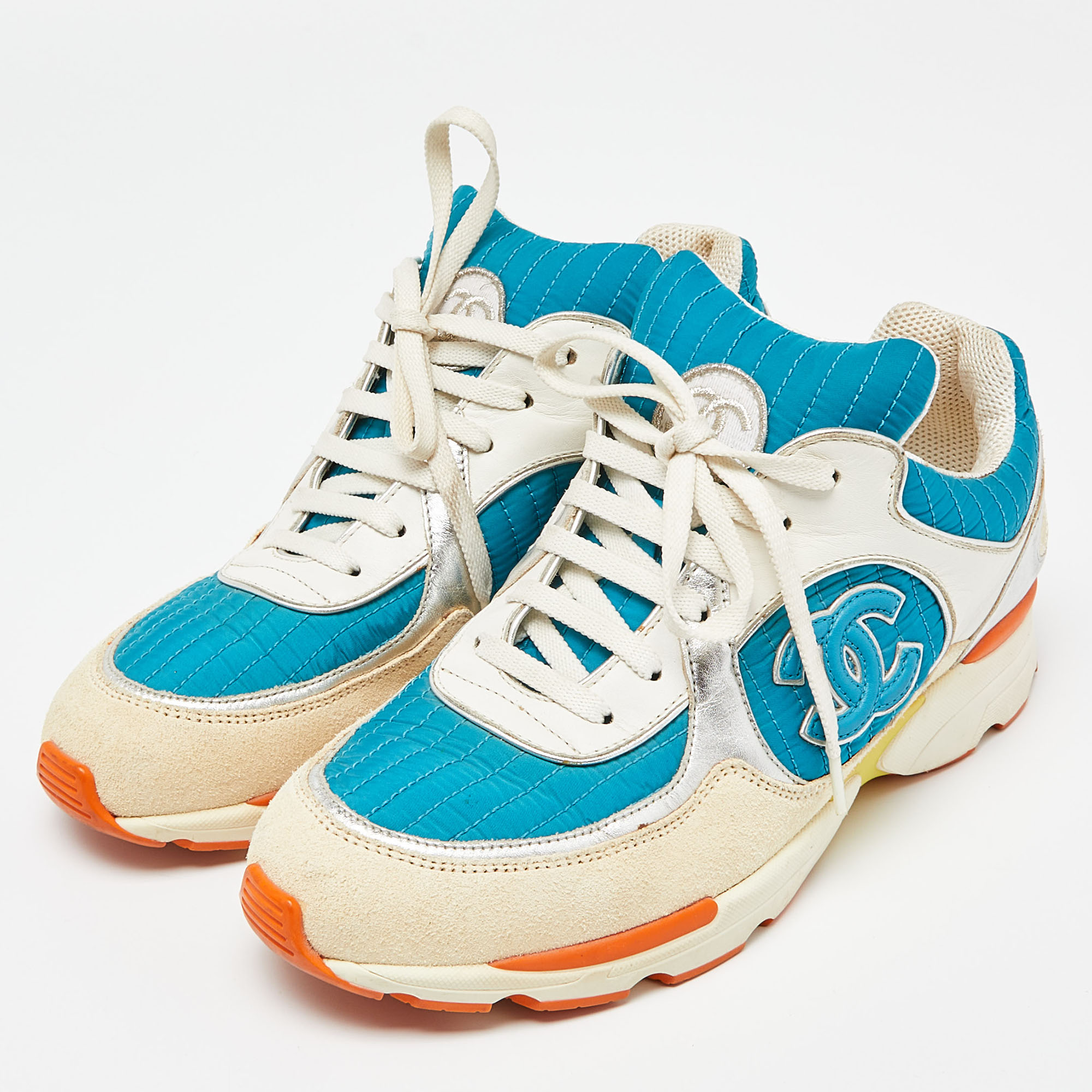 

Chanel Multicolor Suede and Nylon Low Top Sneakers Size