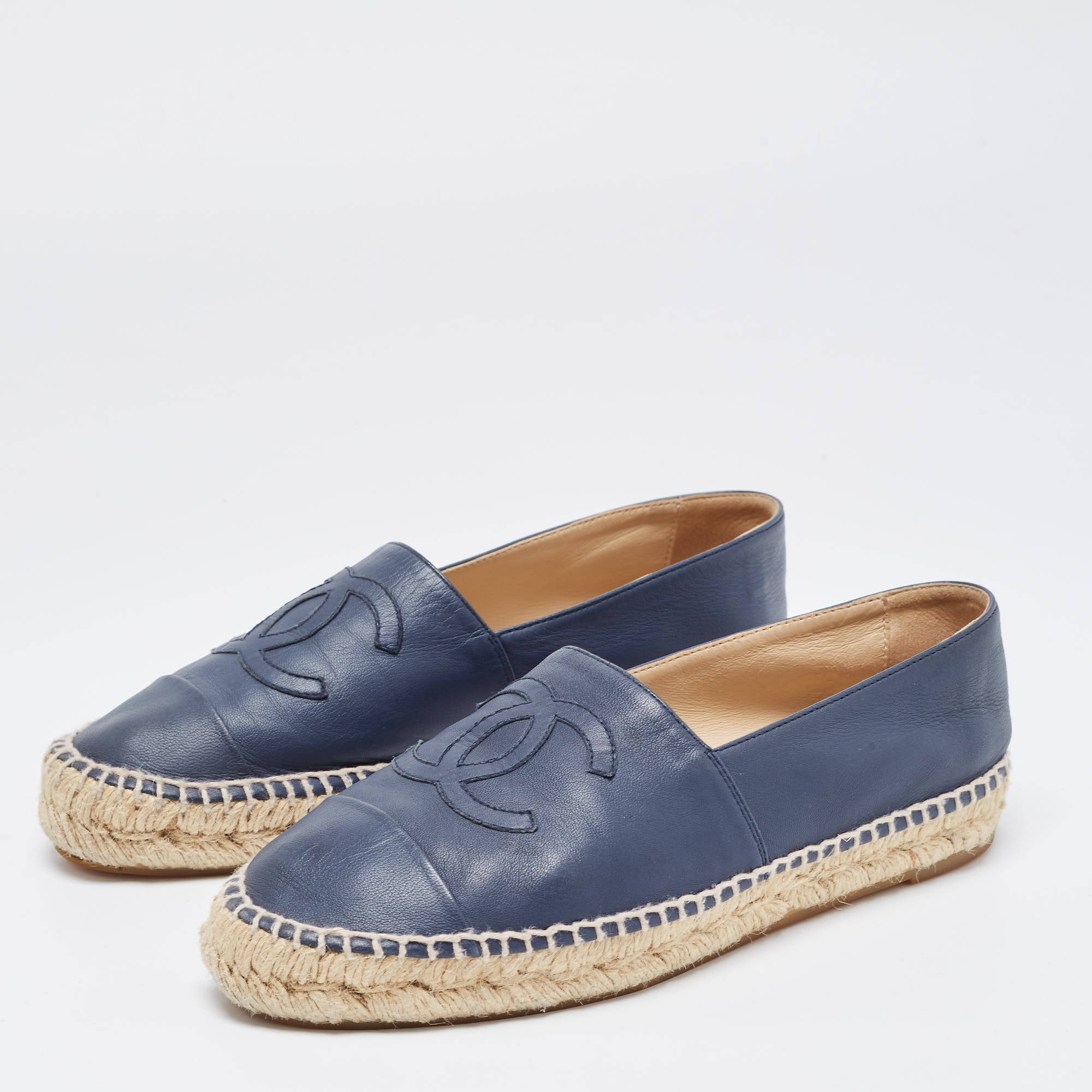 

Chanel Navy Blue Leather CC Espadrille Flats Size
