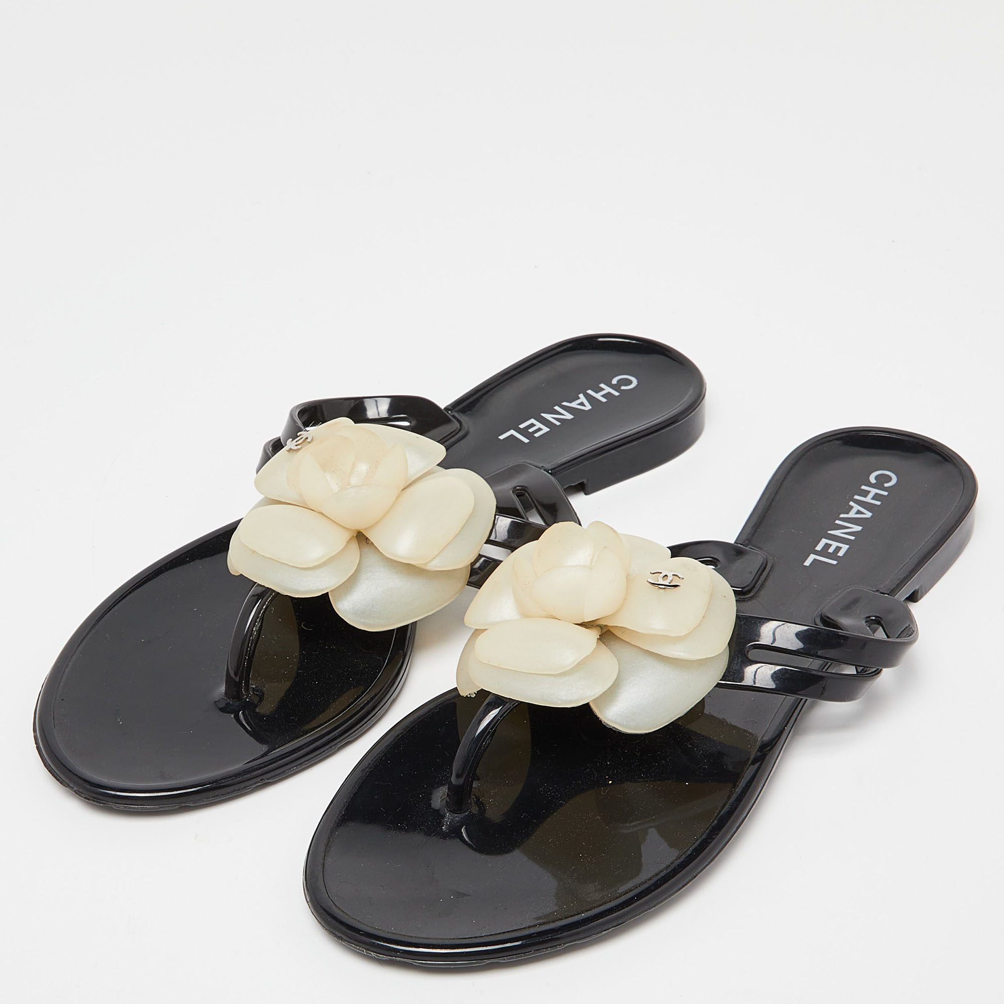 

Chanel Black Jelly Camelia Thong Flat Sandals Size