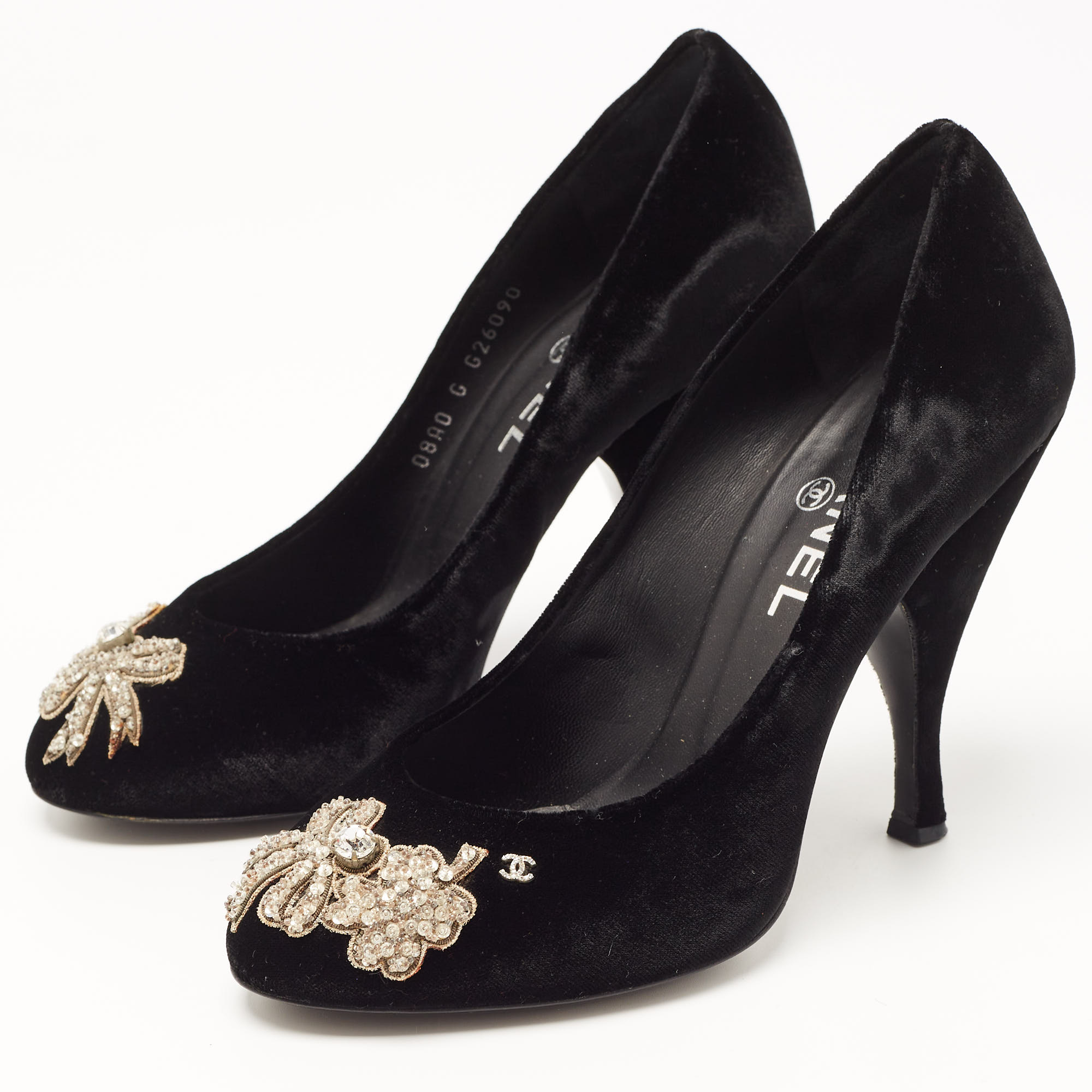 

Chanel Black Velvet Embellished CC Pumps Size